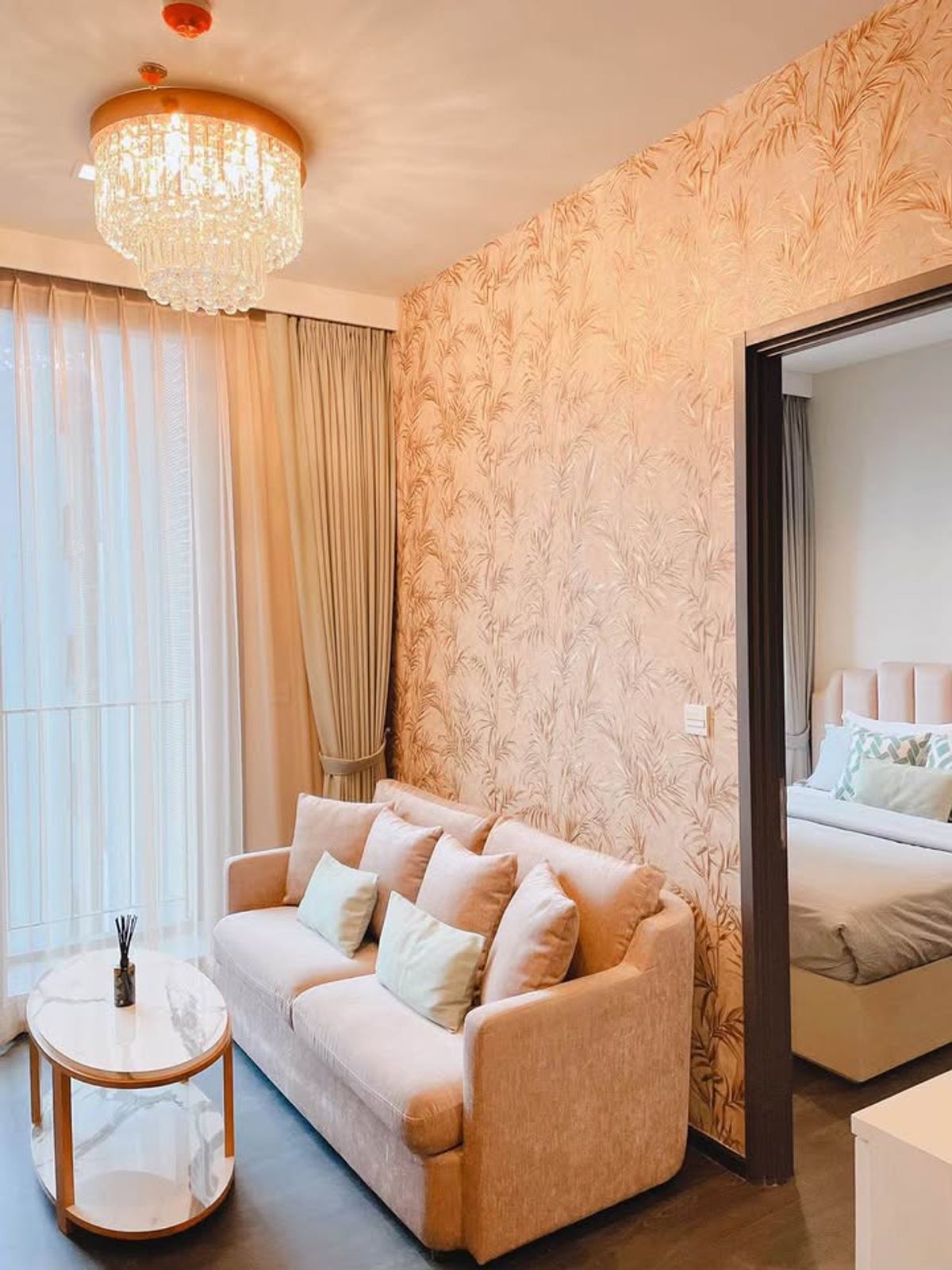 ให้เช่าคอนโดสุขุมวิท อโศก ทองหล่อ : คอนโด Edge Sukhumvit 23 ห้องสวย เฟอร์นิเจอร์ครบ พร้อมเช่าอยู่