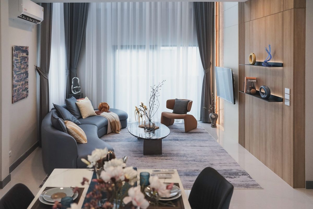 For RentHouseBangna, Bearing, Lasalle : ✨ Rent The City Bangna, 4 -bedroom detached house. The house is decorated with beautiful furniture. Suitable for large families, convenient to travel near the motorway.