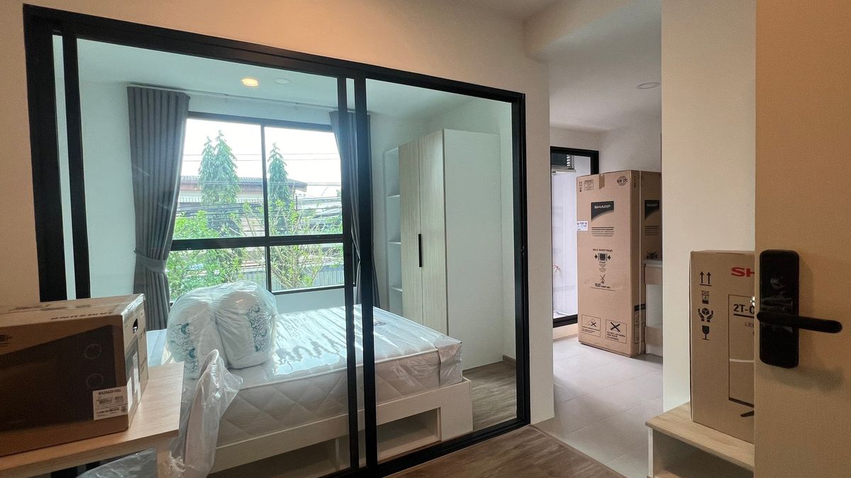For RentCondoRathburana, Suksawat : ** Not accept Co Agents and foreigners ** 🔥 Urgent rent 🔥 Condo Flexi suksawat, only 10,000 baht/month, good location, complete facilities There are many rooms to choose from.