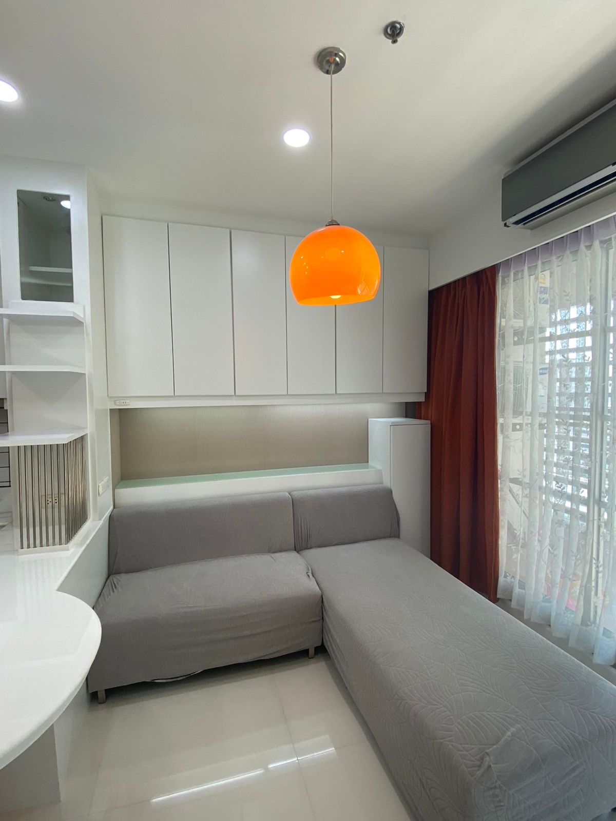 For SaleCondoRatchathewi,Phayathai : Condo for sale in the middle of Siam - Pathumwan near BTS Ratchathewi. Interested in negotiating @condobkk (with @) Code H32941