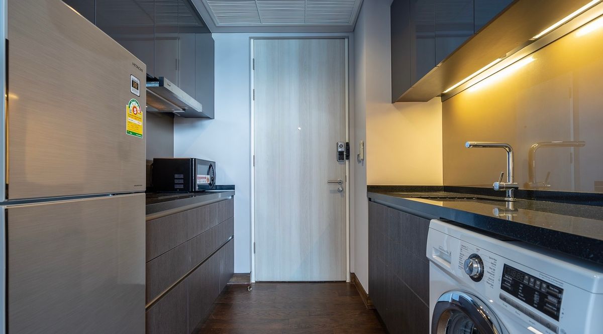 ให้เช่าคอนโดสุขุมวิท อโศก ทองหล่อ : คอนโด The Lumpini 24 ห้องสวย เฟอร์นิเจอร์ครบ พร้อมเช่าอยู่