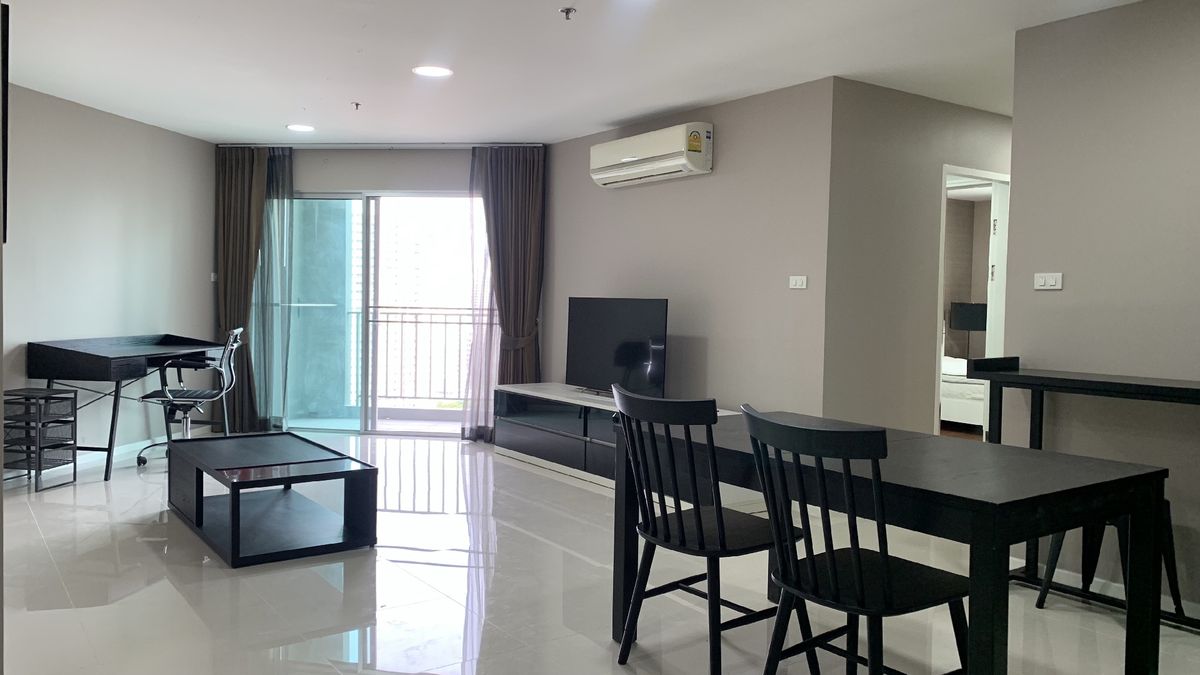 For RentCondoRama9, Petchburi, RCA : Rent Belle Grand Rama 9, beautiful room, new renovation, 2 bedrooms, 67 sqm. Ready to enter MRT Rama 9.