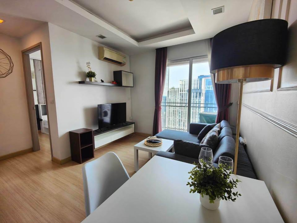 ให้เช่าคอนโดพระราม 9 เพชรบุรีตัดใหม่ RCA : ✨ GT15859 | คอนโด Thru Thonglor ห้องสวย เฟอร์นิเจอร์ครบ พร้อมเช่าอยู่