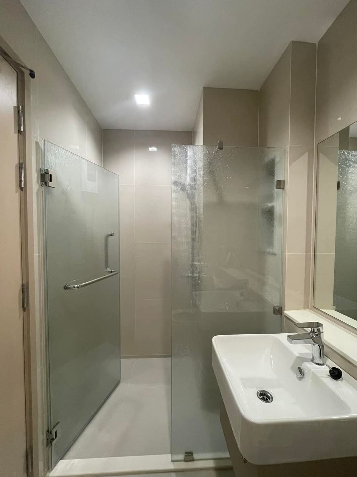 ให้เช่าคอนโดท่าพระ ตลาดพลู วุฒากาศ : OMG1352  < ว่าง 1 เมษา 69 >  สตูดิโอสวย ให้เช่า [ ไลฟ์ สาทร เซียร์รา ]