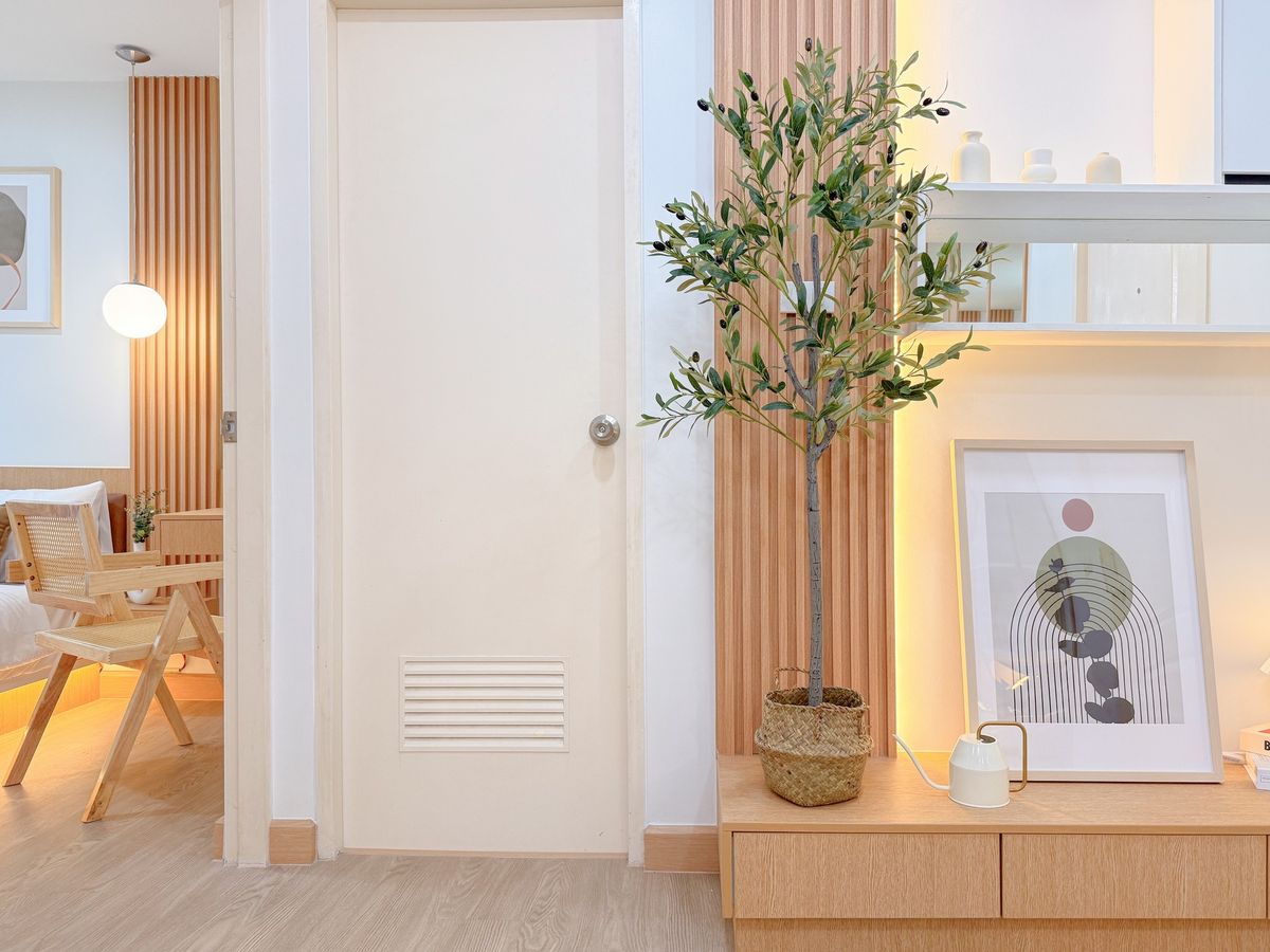 For SaleCondoBangna, Bearing, Lasalle : Condo for sale, I Condo Sukhumvit 105, near BTS, bearing. Interested in negotiating @condobkk (with @) Code H32933