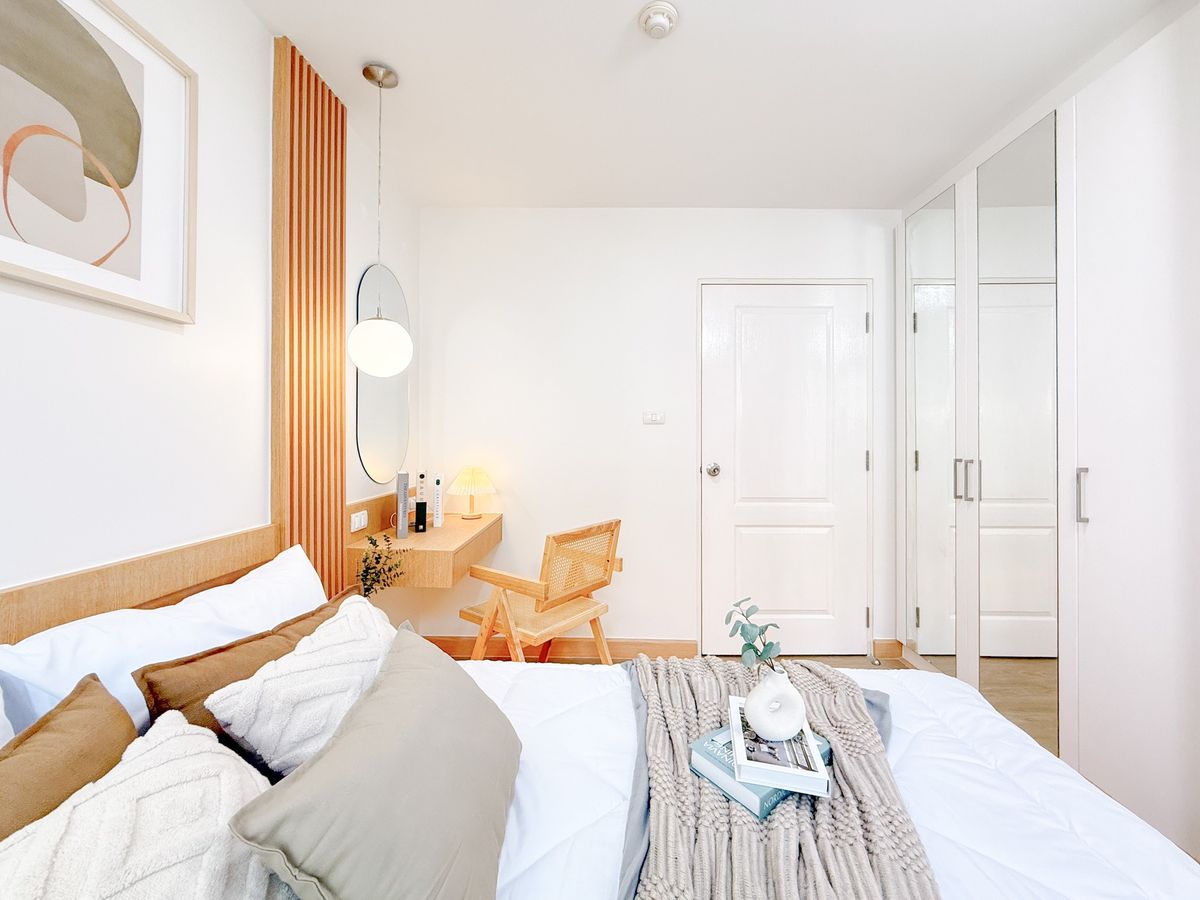 For SaleCondoBangna, Bearing, Lasalle : Condo for sale, I Condo Sukhumvit 105, near BTS, bearing. Interested in negotiating @condobkk (with @) Code H32933