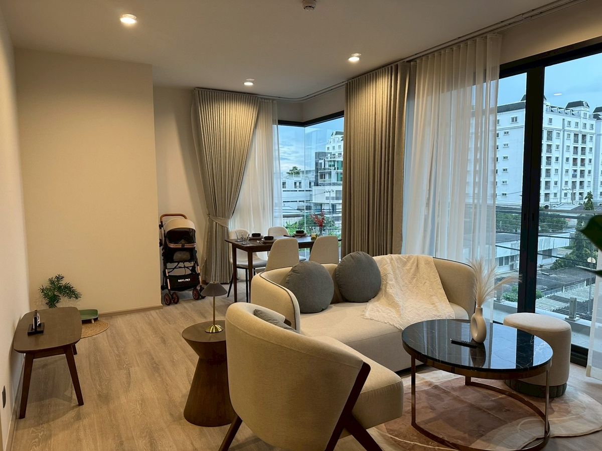 For RentCondoRama9, Petchburi, RCA : Near the Bangkok Hospital, Pynn Soonvijai 2 Bedroom, Penthouse style, fir and complete electrical appliances, ready to support animals!