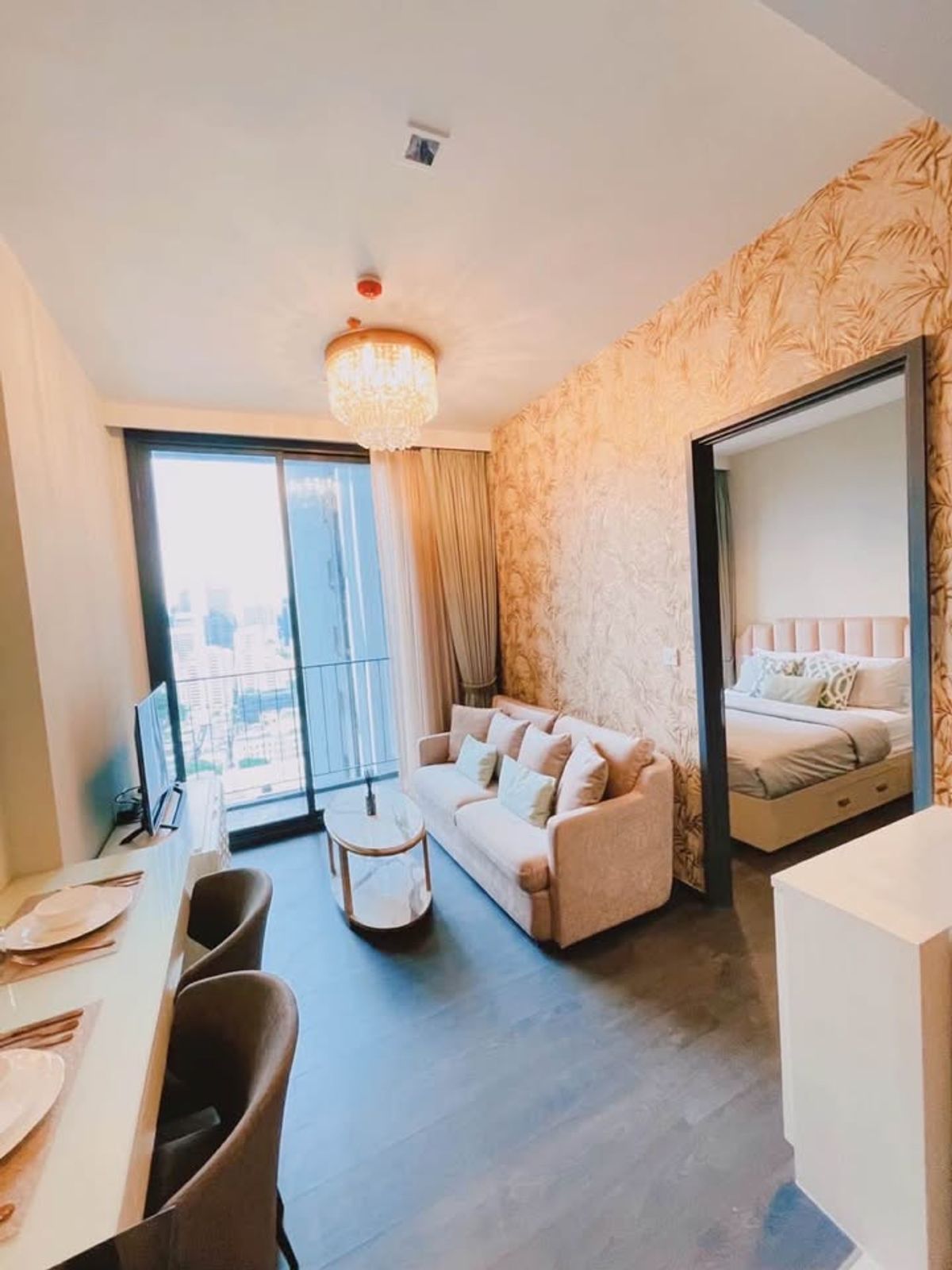 ให้เช่าคอนโดสุขุมวิท อโศก ทองหล่อ : คอนโด Edge Sukhumvit 23 ห้องสวย เฟอร์นิเจอร์ครบ พร้อมเช่าอยู่