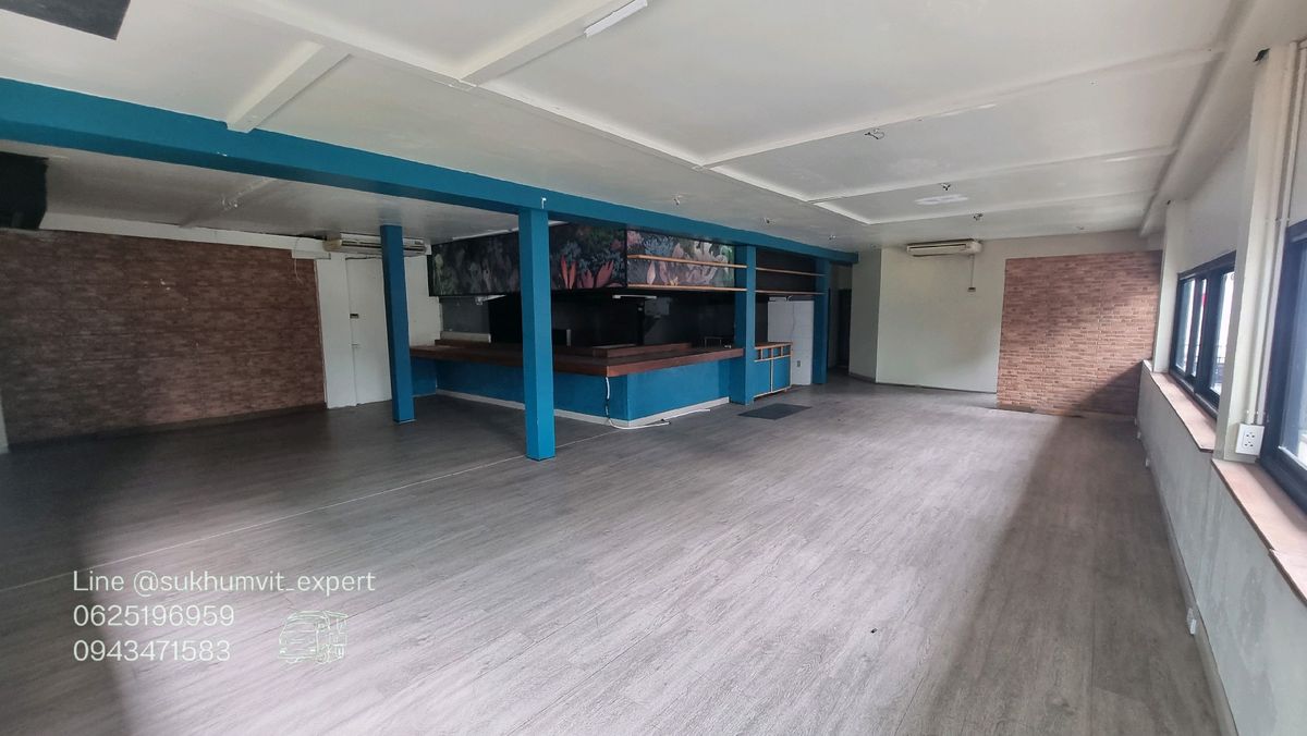 For RentRetail SpaceSukhumvit, Asoke, Thonglor : Thonglor for rent at 144 sqm. 180,000 baht, 2nd floor, suitable for restaurants, shops, showrooms in the area of ​​Thonglor.