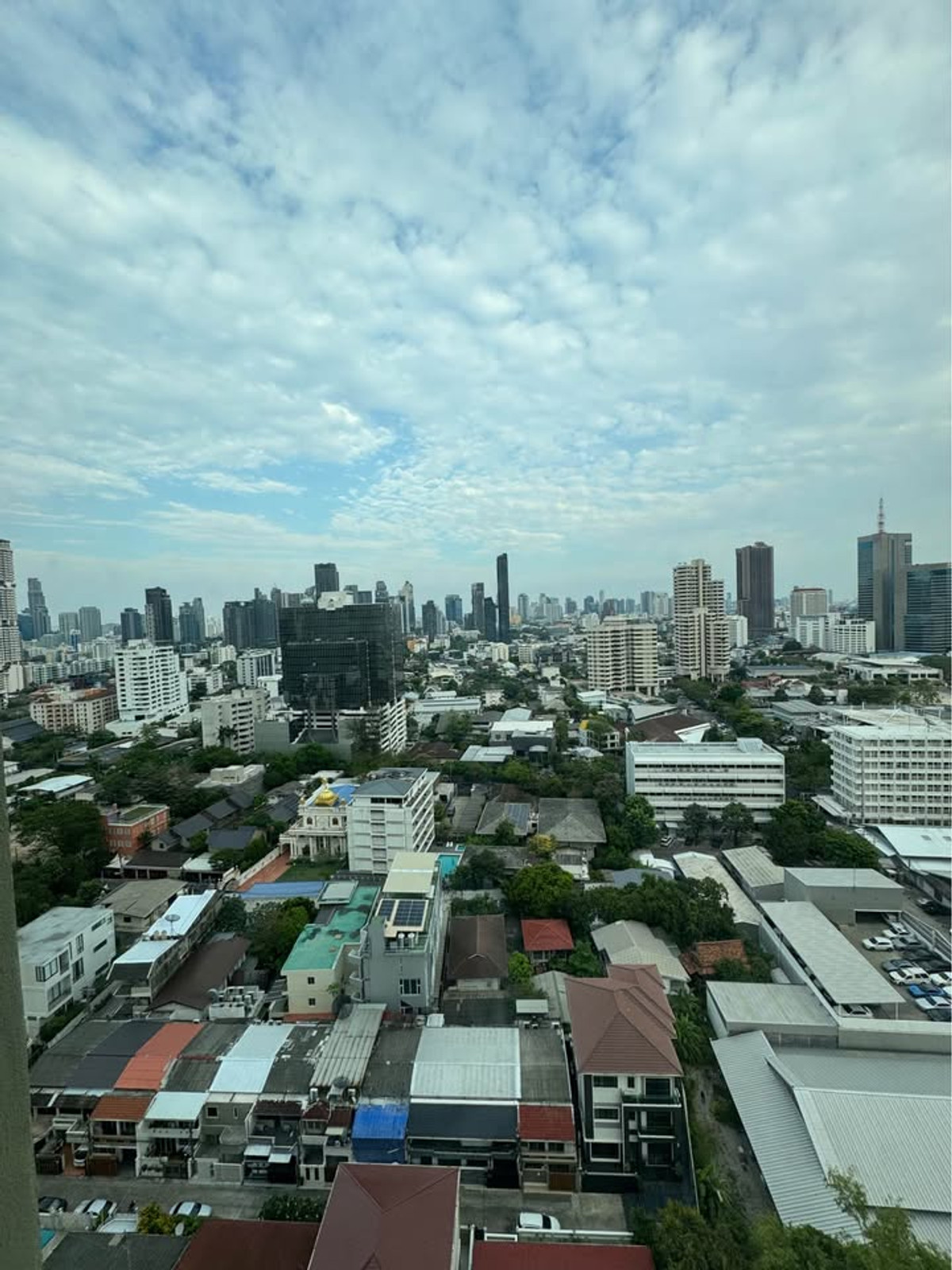 CondoSukhumvit, Asoke, Thonglor : The Emporio Place condo, beautiful room, complete furniture. Ready to rent