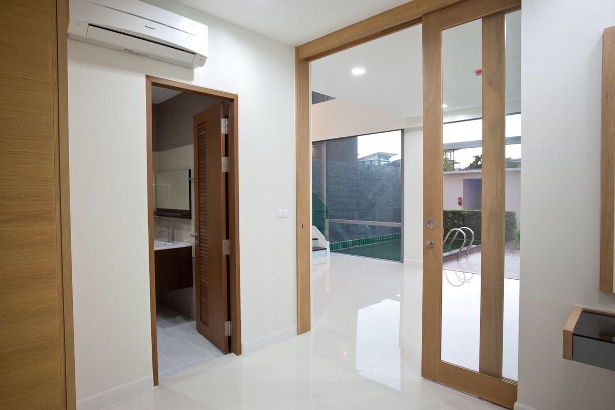 ขายคอนโดพัทยา บางแสน ชลบุรี สัตหีบ : ขาย/เช่า คอนโดสุดหรู ติดทะเล ทำเลทอง โครงการ คาซาลูนาพาราดิโซ