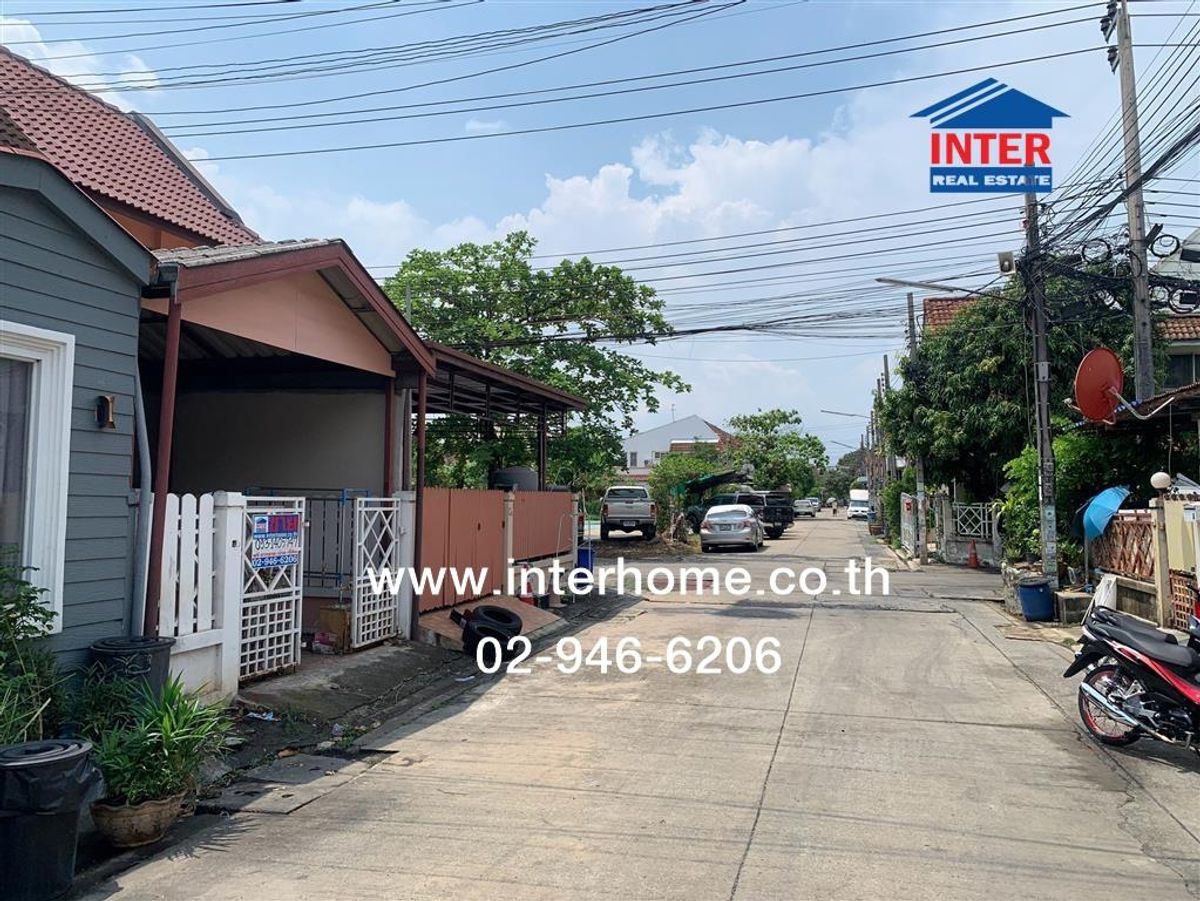 For SaleTownhomeMin Buri, Romklao : 2 -story townhouse 16 sq.w. Village, Poon Sin Thani 3 Near the Miss Teen BTS station Romklao Housing Soi Romklao 64 Ramkhamhaeng Road, Khor Romklao Road, Lat Krabang District, Bangkok