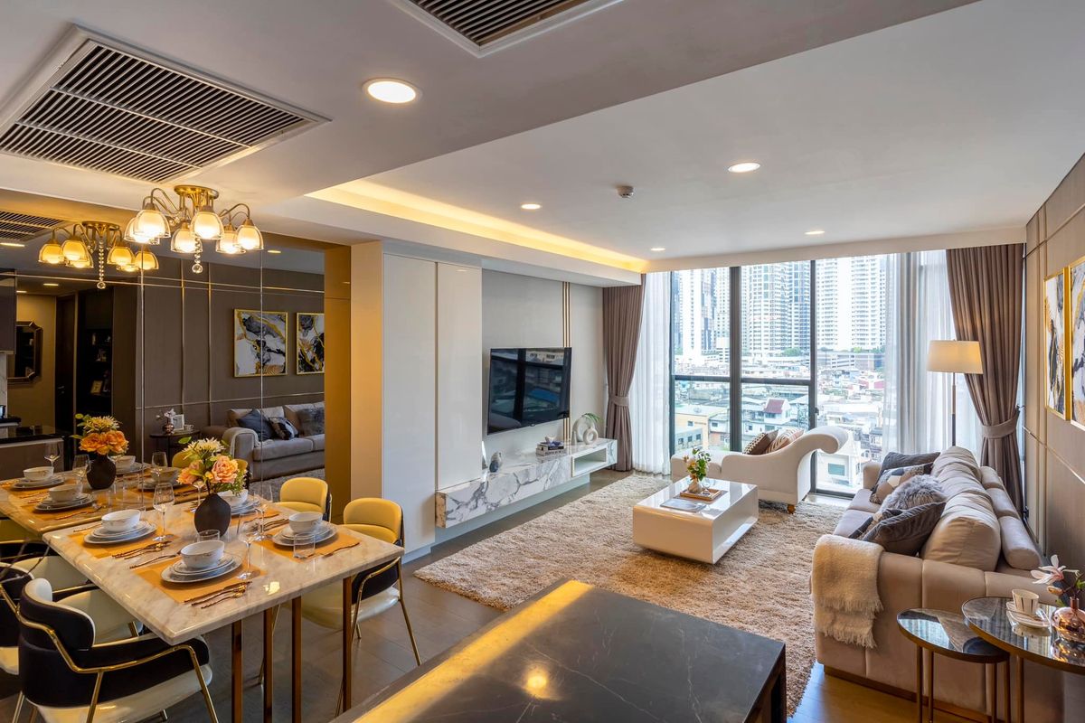For RentCondoKhlongtoei, Kluaynamthai : ✨ Condo for rent, Siamese Exclusive Queens 2 bedrooms, furniture, beautiful room decoration, high -rise building, convenient to travel near BTS, Queen Sirikit National Convention Center.