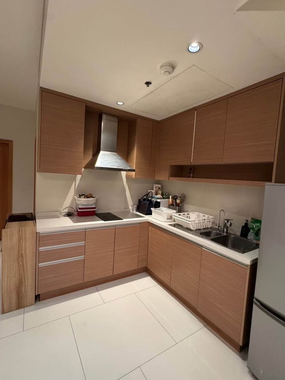 CondoSukhumvit, Asoke, Thonglor : The Emporio Place condo, beautiful room, complete furniture. Ready to rent