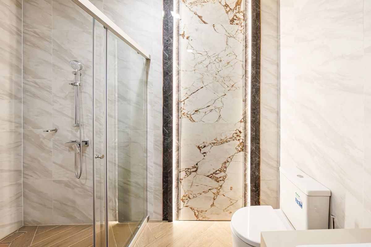 ขายทาวน์โฮมลาดพร้าว101 แฮปปี้แลนด์ : ขายพร้อมผู้เช่า กรกฏาคม 2569
ทาวน์โฮม เธอ ลาดพร้าว 93 ตกแต่งจัดเต็ม พร้อมลิฟต์ส่วนตัว อ่างจากุชชี่ Outdoor เฟอร์นิเจอร์ และเครื่องใช้ไฟฟ้า Hi-End เหมาะสำหรับครอบครัวขนาด กลาง-ใหญ่ ทำเลใจกลางเมือง ใกล้ BTS ลาดพร้าว 83