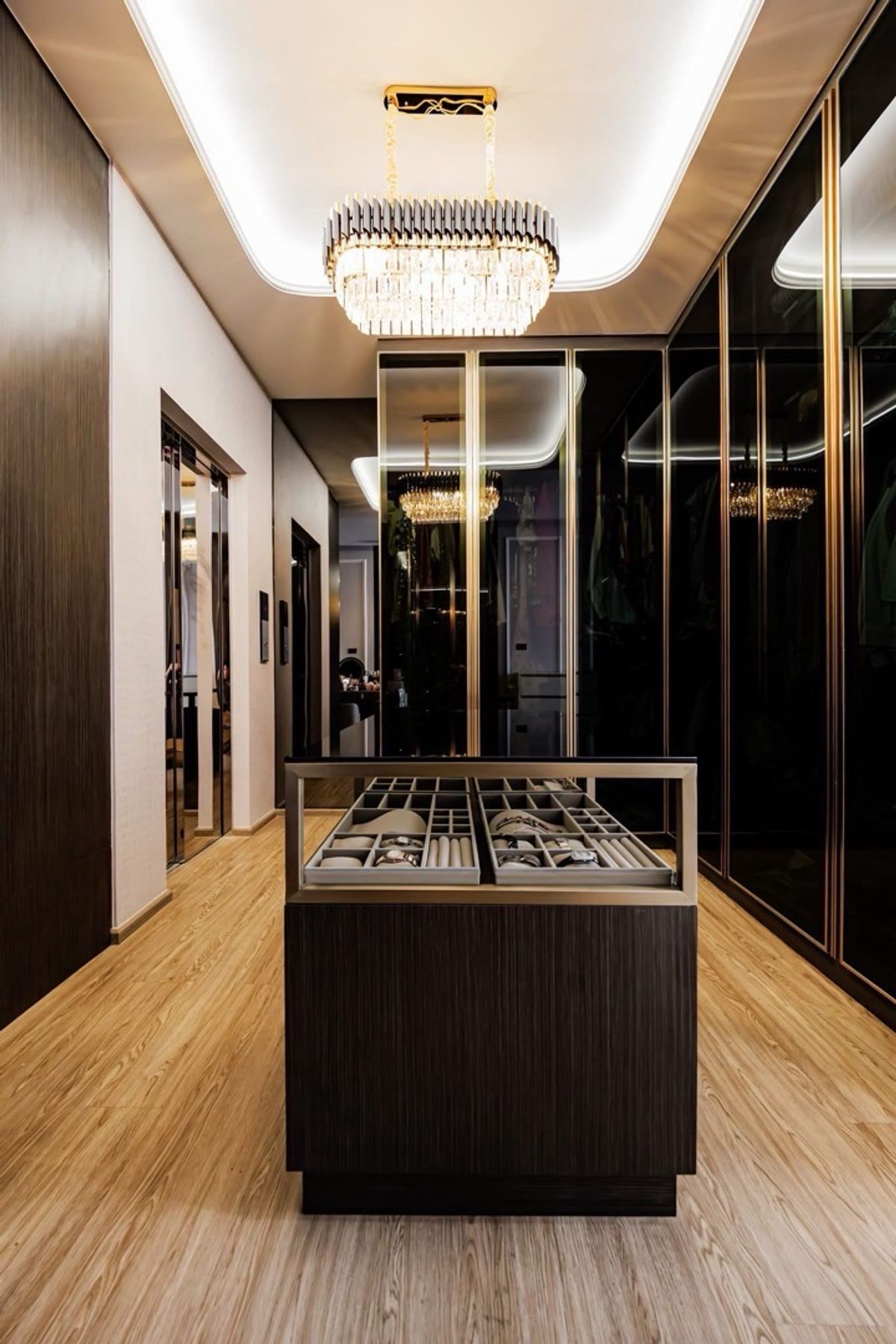 ขายทาวน์โฮมลาดพร้าว101 แฮปปี้แลนด์ : ขายพร้อมผู้เช่า กรกฏาคม 2569
ทาวน์โฮม เธอ ลาดพร้าว 93 ตกแต่งจัดเต็ม พร้อมลิฟต์ส่วนตัว อ่างจากุชชี่ Outdoor เฟอร์นิเจอร์ และเครื่องใช้ไฟฟ้า Hi-End เหมาะสำหรับครอบครัวขนาด กลาง-ใหญ่ ทำเลใจกลางเมือง ใกล้ BTS ลาดพร้าว 83