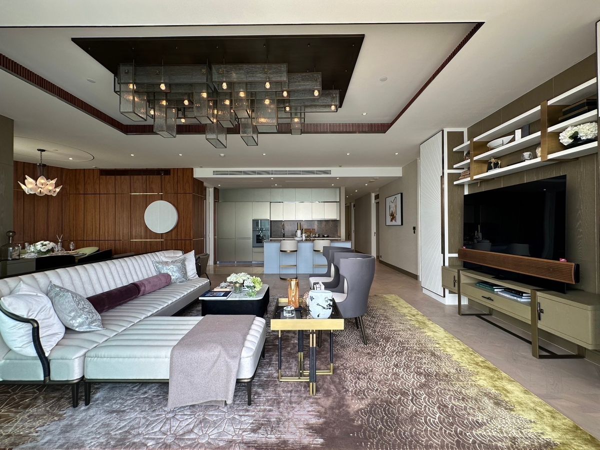 ให้เช่าคอนโดวงเวียนใหญ่ เจริญนคร : Rental Price: The Residence  At Mandarin Oriental Bangkok•3 Bedroom 4 Bathroom 2 Kitchens 1 Maid's room 3 Parking •Size : 223 S.qm• 40+ Floor 