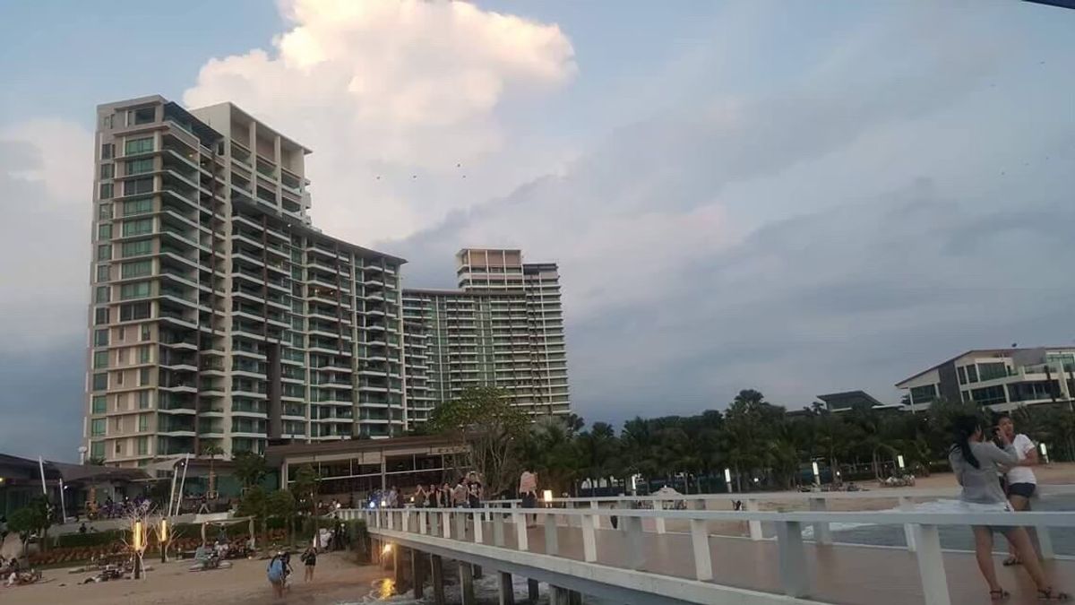 ขายคอนโดพัทยา บางแสน ชลบุรี สัตหีบ : ขาย/เช่า คอนโดสุดหรู ติดทะเล ทำเลทอง โครงการ คาซาลูนาพาราดิโซ