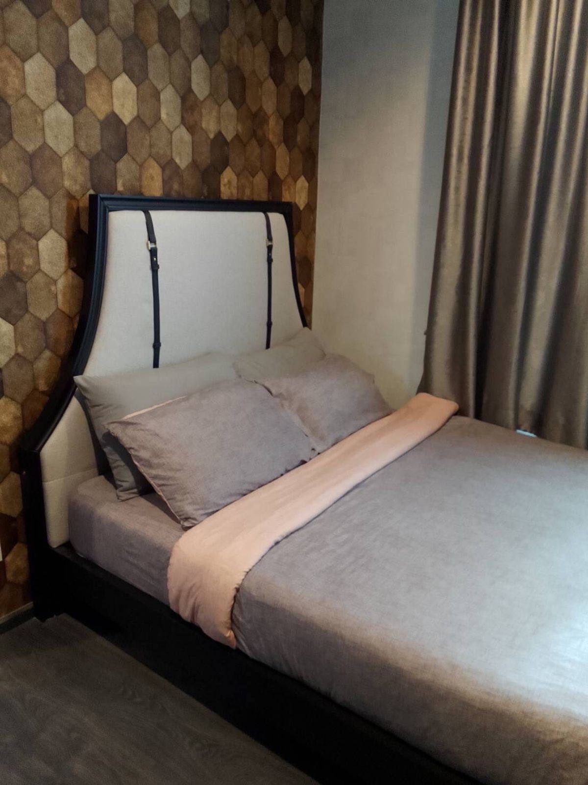 ให้เช่าคอนโดสุขุมวิท อโศก ทองหล่อ : คอนโด The Edge Sukumvit 23 ห้องสวย เฟอร์นิเจอร์ครบ พร้อมเช่าอยู่