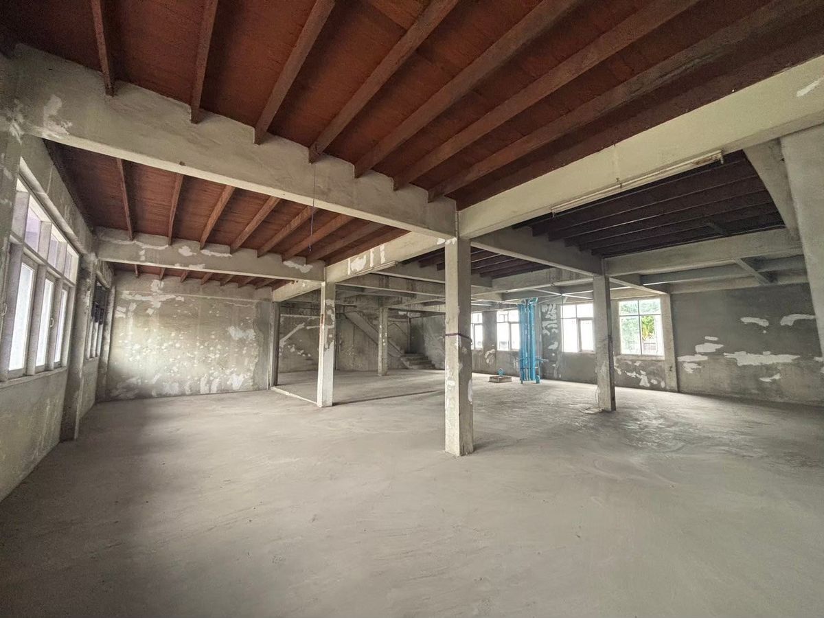 ให้เช่าอาคารพาณิชย์ลาดพร้าว เซ็นทรัลลาดพร้าว : ให้เช่า ตึกแถวลาดพร้าว 3 ชั้น 4 คูหา ตีทะลุทุกชั้น ให้เช่า สามารถดัดแปลง ทำอะไรได้หลายอย่าง ด้านหลังมีที่จอดรถ