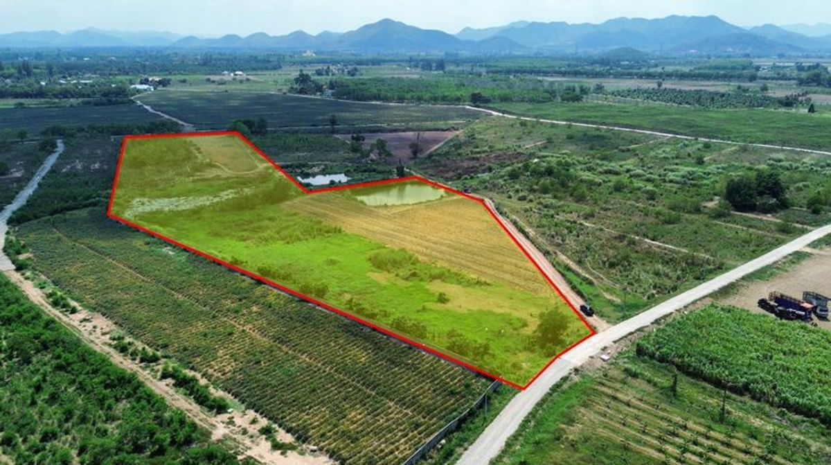 For SaleLandHuahin, Prachuap Khiri Khan, Pran Buri : 18-3-77 rai of land near Huai Mongkhon Temple Hin Lek Fai Subdistrict, Hua Hin District, Prachuap Khiri Khan Province