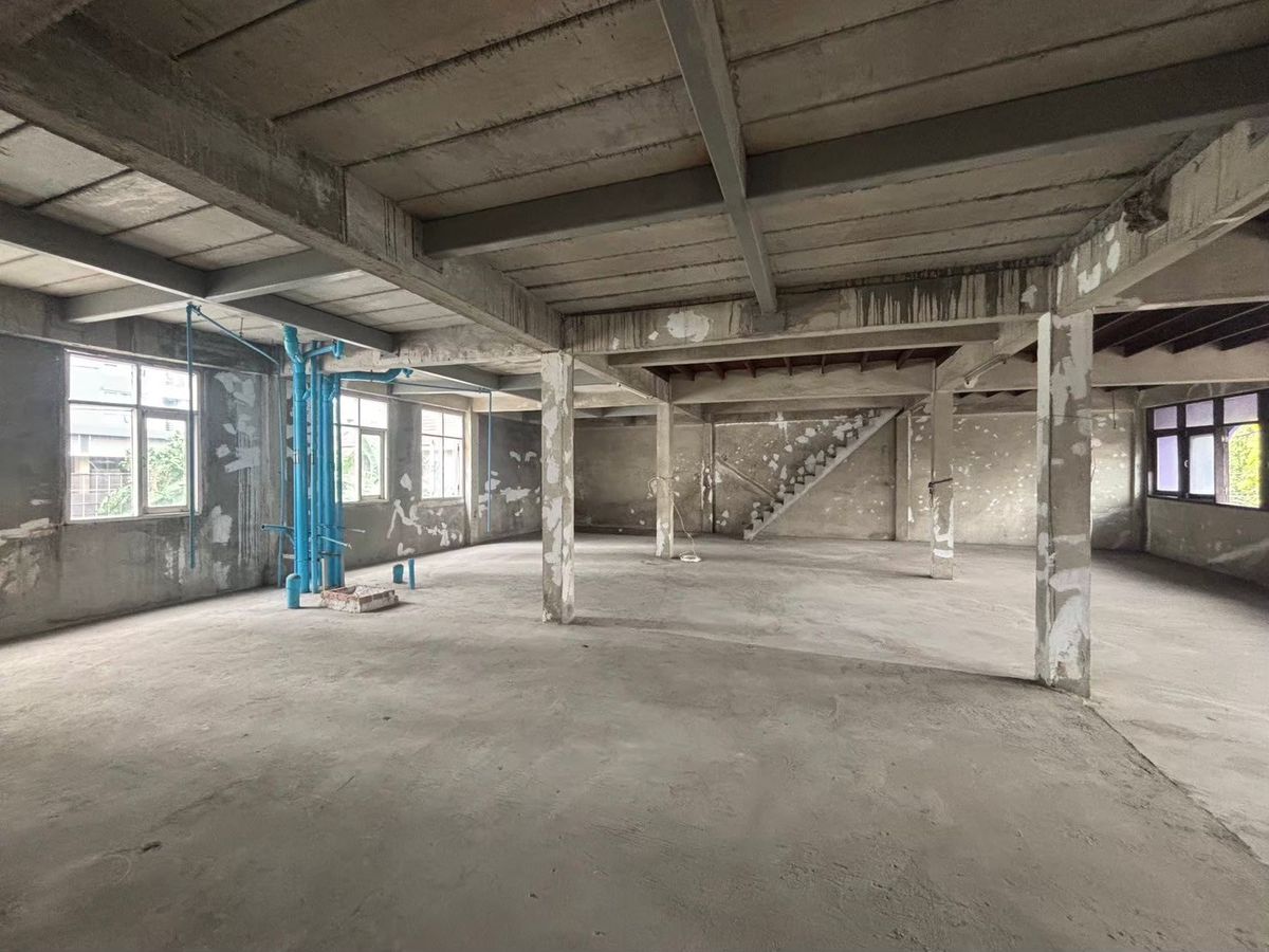 ให้เช่าอาคารพาณิชย์ลาดพร้าว เซ็นทรัลลาดพร้าว : ให้เช่า ตึกแถวลาดพร้าว 3 ชั้น 4 คูหา ตีทะลุทุกชั้น ให้เช่า สามารถดัดแปลง ทำอะไรได้หลายอย่าง ด้านหลังมีที่จอดรถ