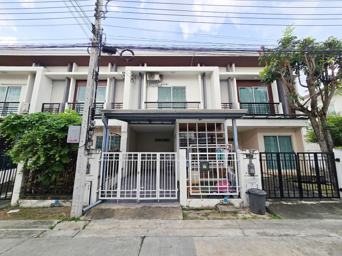 ให้เช่าทาวน์โฮมสมุทรปราการ สำโรง : ให้เช่า ทาวน์โฮม มบ.พฤกษาทาวน์ next loft ขนาด 16ตรว.มีห้องเลี้ยงน้องแมว เปิดแอร์ให้น้องได้ทั้งวัน ติดตั้งแผงโซล่า ประหยัดค่าไฟ