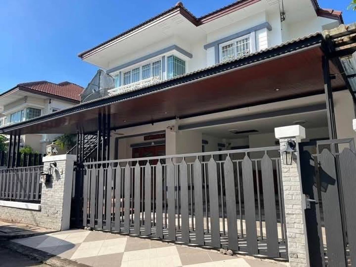 For RentHousePathum Thani,Rangsit, Thammasat : #2 storey detached house for rent, 3 bedrooms, 2 bathrooms  Free ready to stay immediately.