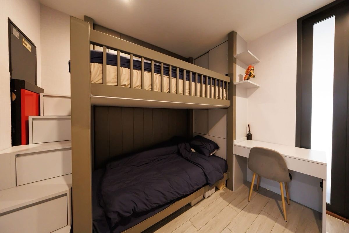 ขายทาวน์โฮมลาดพร้าว101 แฮปปี้แลนด์ : ขายพร้อมผู้เช่า กรกฏาคม 2569
ทาวน์โฮม เธอ ลาดพร้าว 93 ตกแต่งจัดเต็ม พร้อมลิฟต์ส่วนตัว อ่างจากุชชี่ Outdoor เฟอร์นิเจอร์ และเครื่องใช้ไฟฟ้า Hi-End เหมาะสำหรับครอบครัวขนาด กลาง-ใหญ่ ทำเลใจกลางเมือง ใกล้ BTS ลาดพร้าว 83