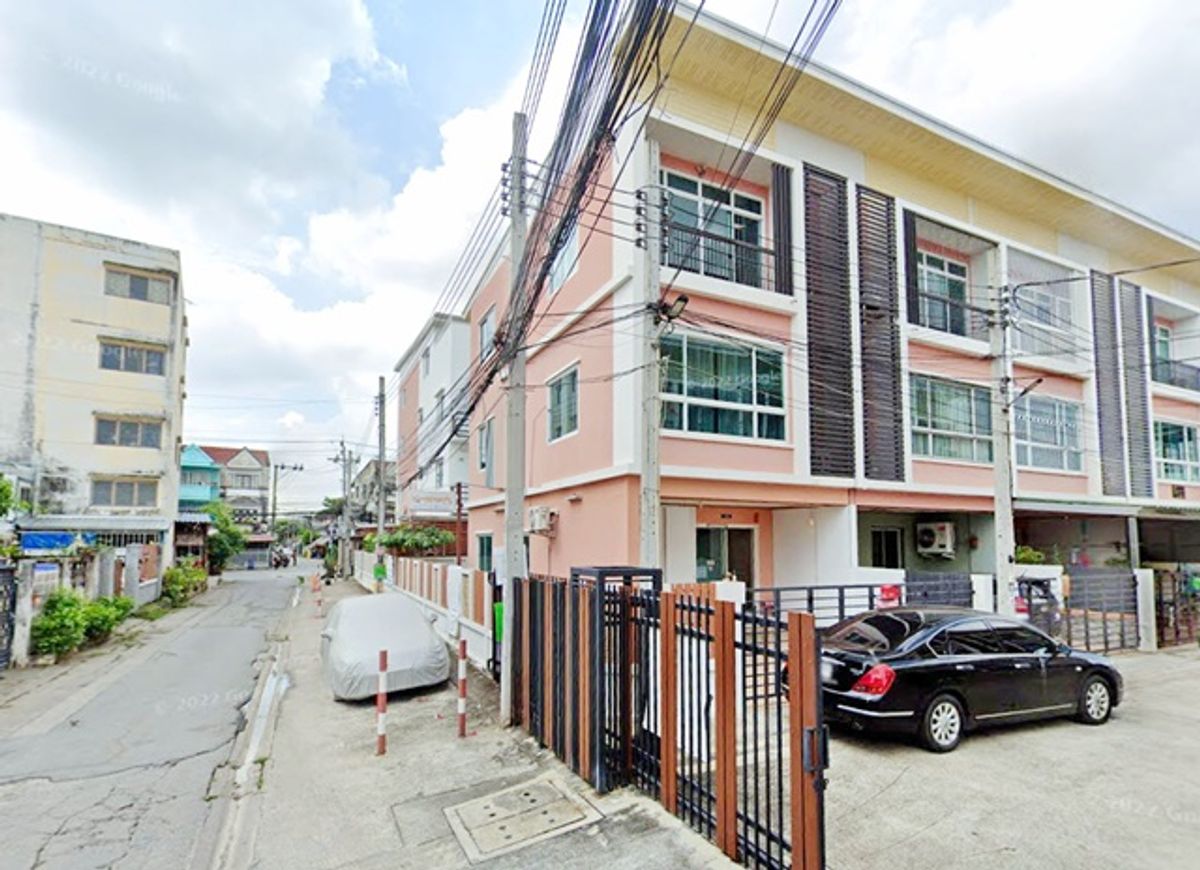 For RentTownhomeVipawadee, Don Mueang, Lak Si : Harrow International School 2.2 km. MRT Don Mueang, vertical mansion Beauty clinic for rent 3 layers, 34 sq.w. 410 sq.m.