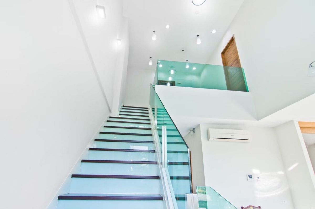 ขายคอนโดพัทยา บางแสน ชลบุรี สัตหีบ : ขาย/เช่า คอนโดสุดหรู ติดทะเล ทำเลทอง โครงการ คาซาลูนาพาราดิโซ