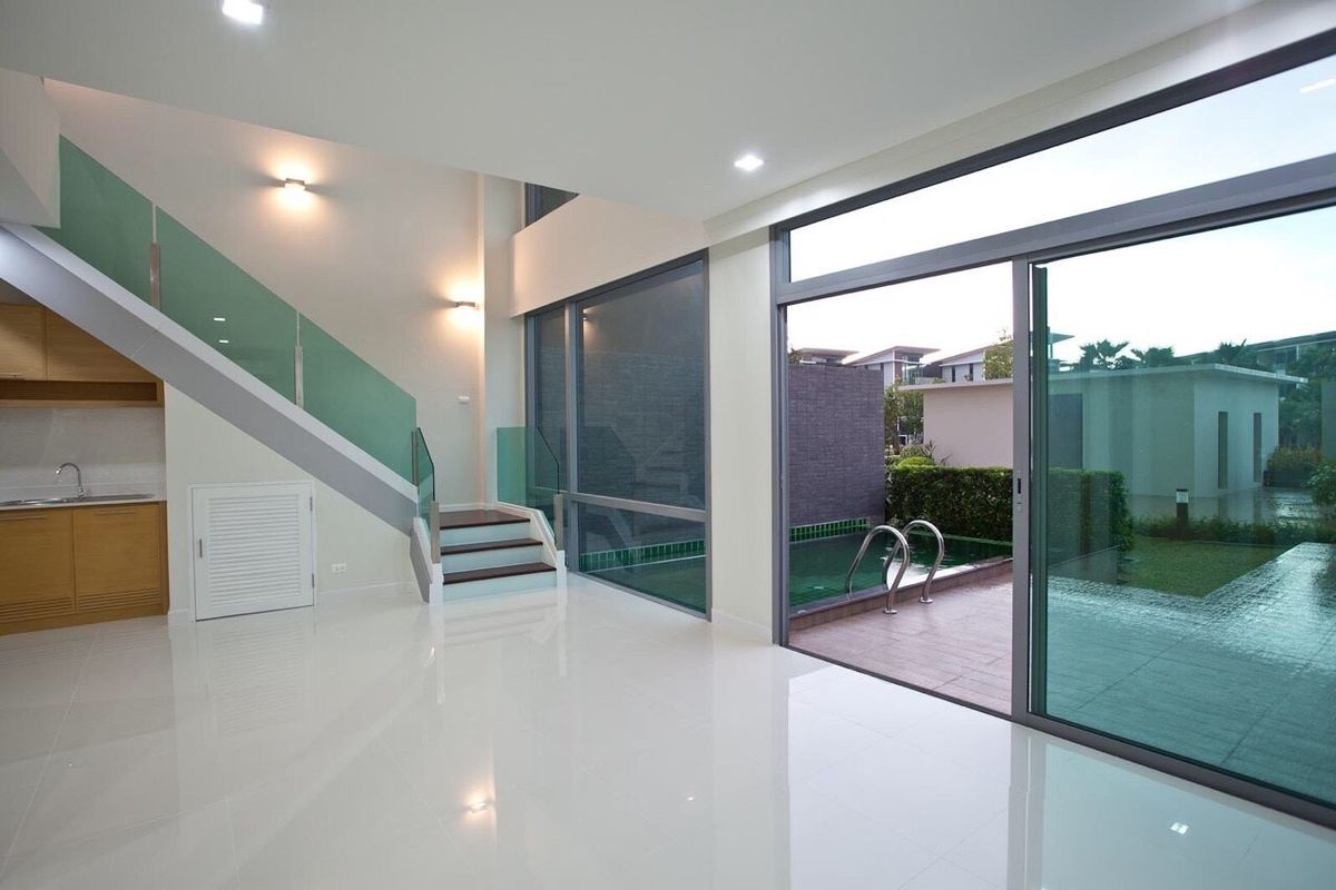 ขายคอนโดพัทยา บางแสน ชลบุรี สัตหีบ : ขาย/เช่า คอนโดสุดหรู ติดทะเล ทำเลทอง โครงการ คาซาลูนาพาราดิโซ