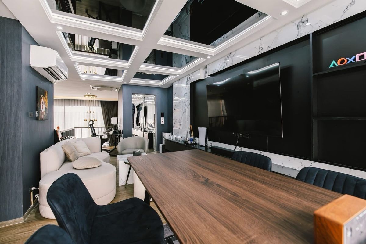 ขายทาวน์โฮมลาดพร้าว101 แฮปปี้แลนด์ : ขายพร้อมผู้เช่า กรกฏาคม 2569
ทาวน์โฮม เธอ ลาดพร้าว 93 ตกแต่งจัดเต็ม พร้อมลิฟต์ส่วนตัว อ่างจากุชชี่ Outdoor เฟอร์นิเจอร์ และเครื่องใช้ไฟฟ้า Hi-End เหมาะสำหรับครอบครัวขนาด กลาง-ใหญ่ ทำเลใจกลางเมือง ใกล้ BTS ลาดพร้าว 83