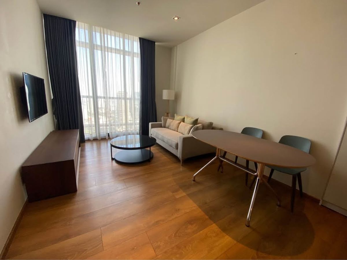 ให้เช่าคอนโดสุขุมวิท อโศก ทองหล่อ : คอนโด Park 24 ห้องสวย เฟอร์นิเจอร์ครบ พร้อมเช่าอยู่