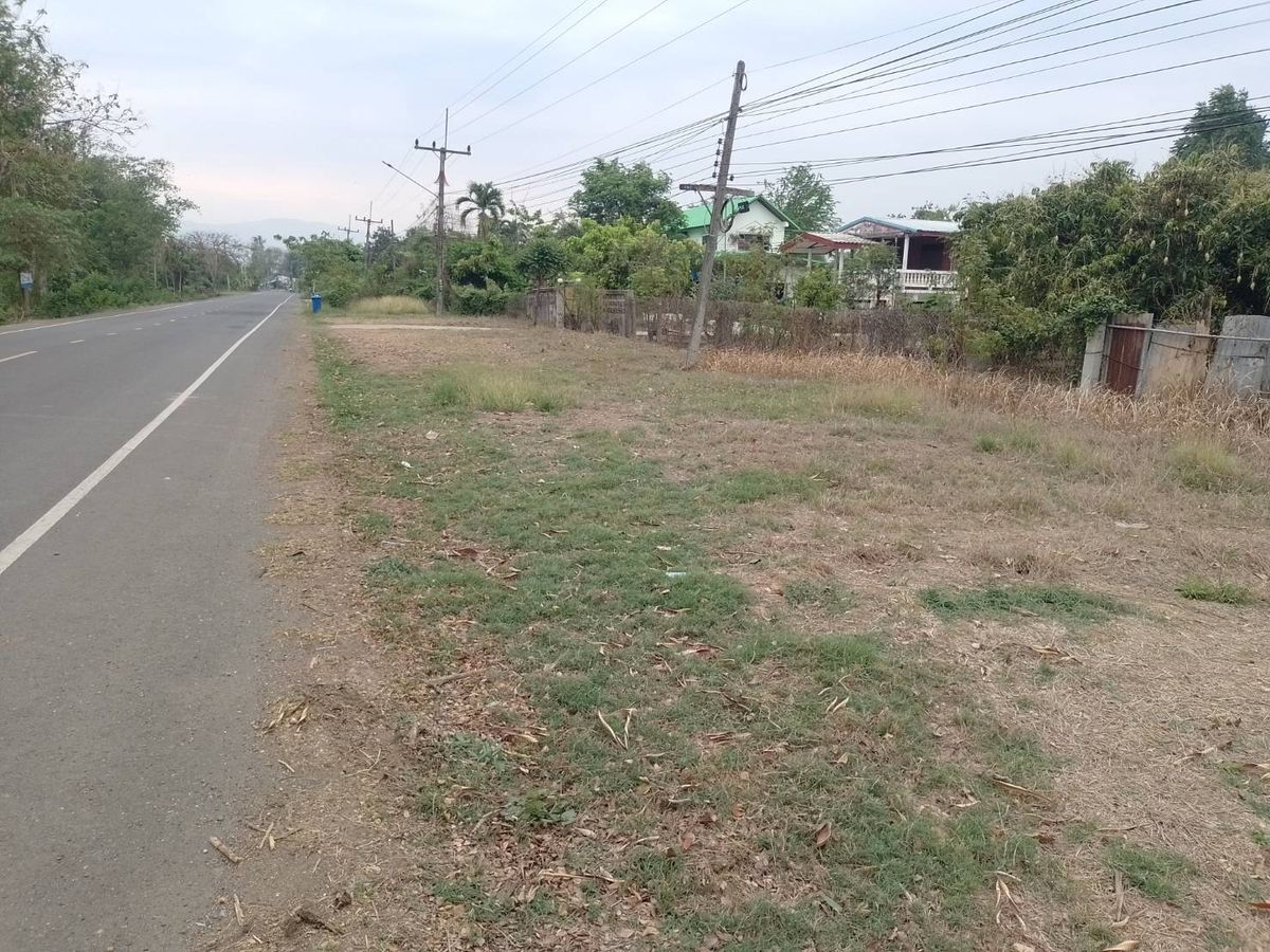 For SaleLandPhetchabun : Land for sale with buildings, golden locations on the main road, Mueang District, Phetchabun Province