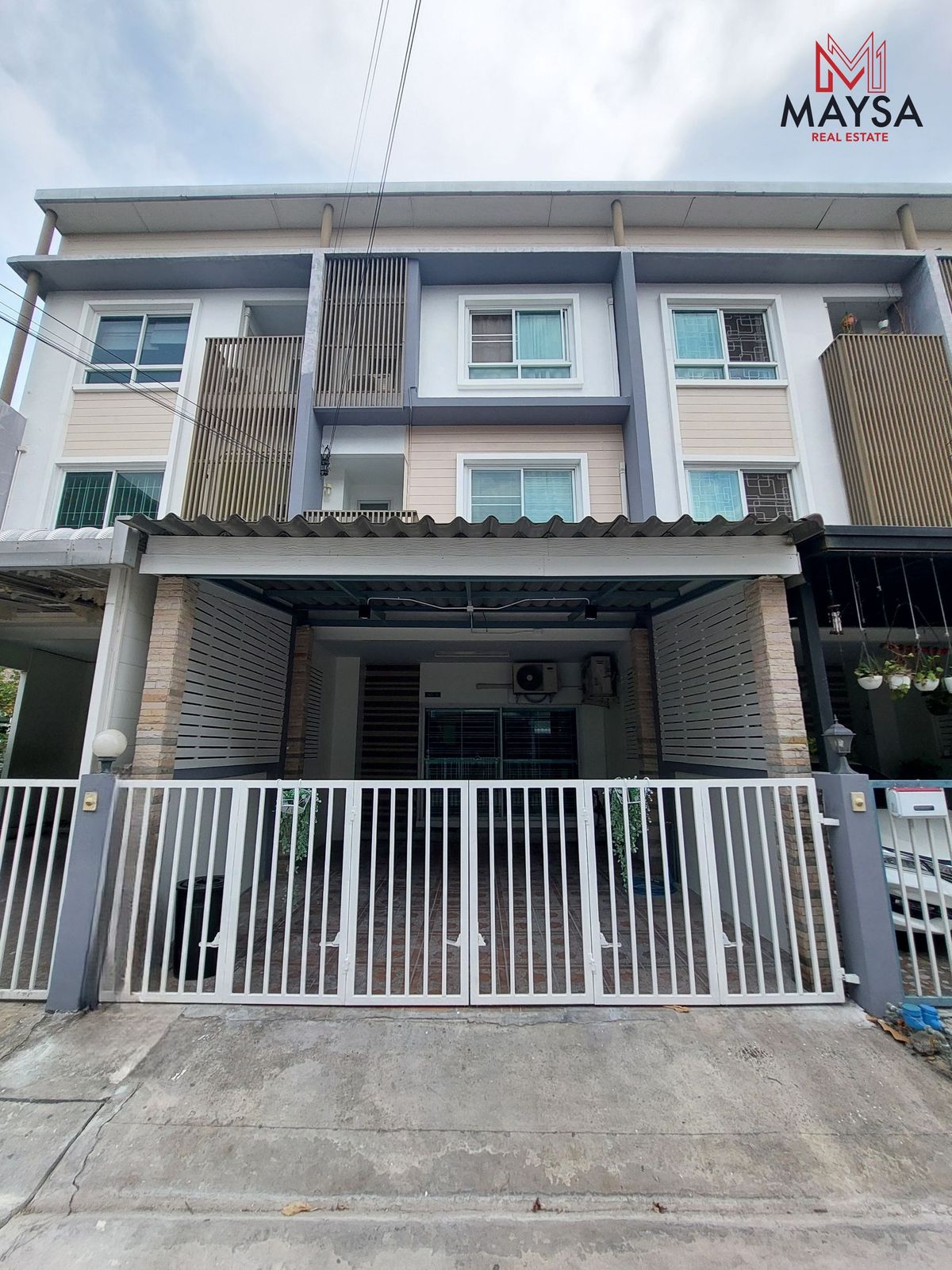 ให้เช่าทาวน์โฮมบางนา แบริ่ง ลาซาล : 🏡 ให้เช่าทาวน์โฮม 3 ชั้น ซอยลาซาล สุขุมวิท 105  🚅 ใกล้รถไฟฟ้า ศรีลาซาล 450 ม เท่านั้น เฟอร์นิเจอร์และเครื่องใช้ไฟฟ้าครบ บ้านว่างพร้อมเข้าอยู่  ✅✅