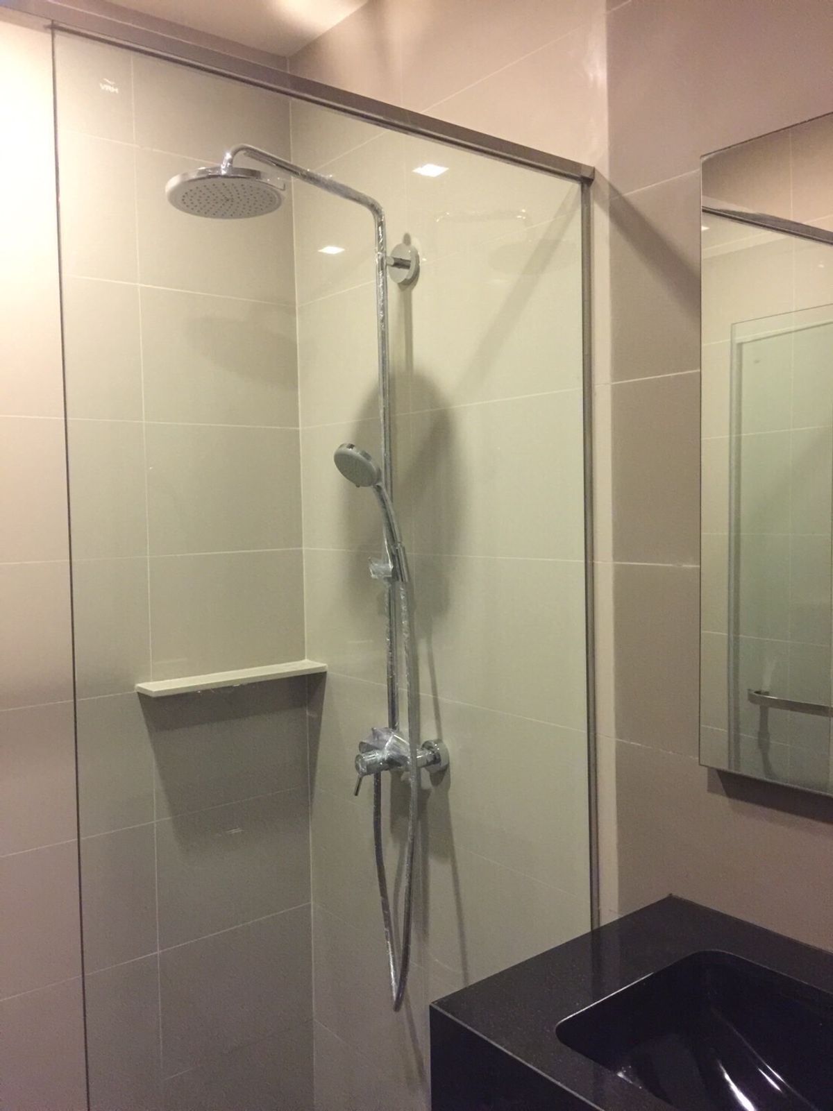 ให้เช่าคอนโดสุขุมวิท อโศก ทองหล่อ : คอนโด The Edge Sukumvit 23 ห้องสวย เฟอร์นิเจอร์ครบ พร้อมเช่าอยู่