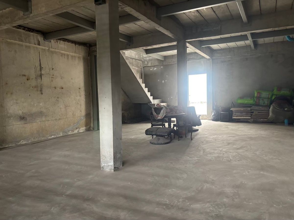 ให้เช่าอาคารพาณิชย์ลาดพร้าว เซ็นทรัลลาดพร้าว : ให้เช่า ตึกแถวลาดพร้าว 3 ชั้น 4 คูหา ตีทะลุทุกชั้น ให้เช่า สามารถดัดแปลง ทำอะไรได้หลายอย่าง ด้านหลังมีที่จอดรถ