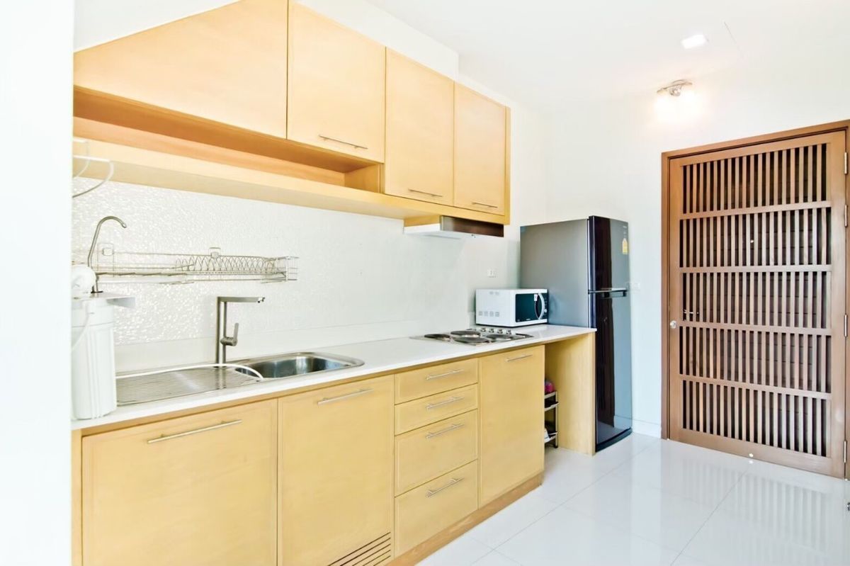 ขายคอนโดพัทยา บางแสน ชลบุรี สัตหีบ : ขาย/เช่า คอนโดสุดหรู ติดทะเล ทำเลทอง โครงการ คาซาลูนาพาราดิโซ