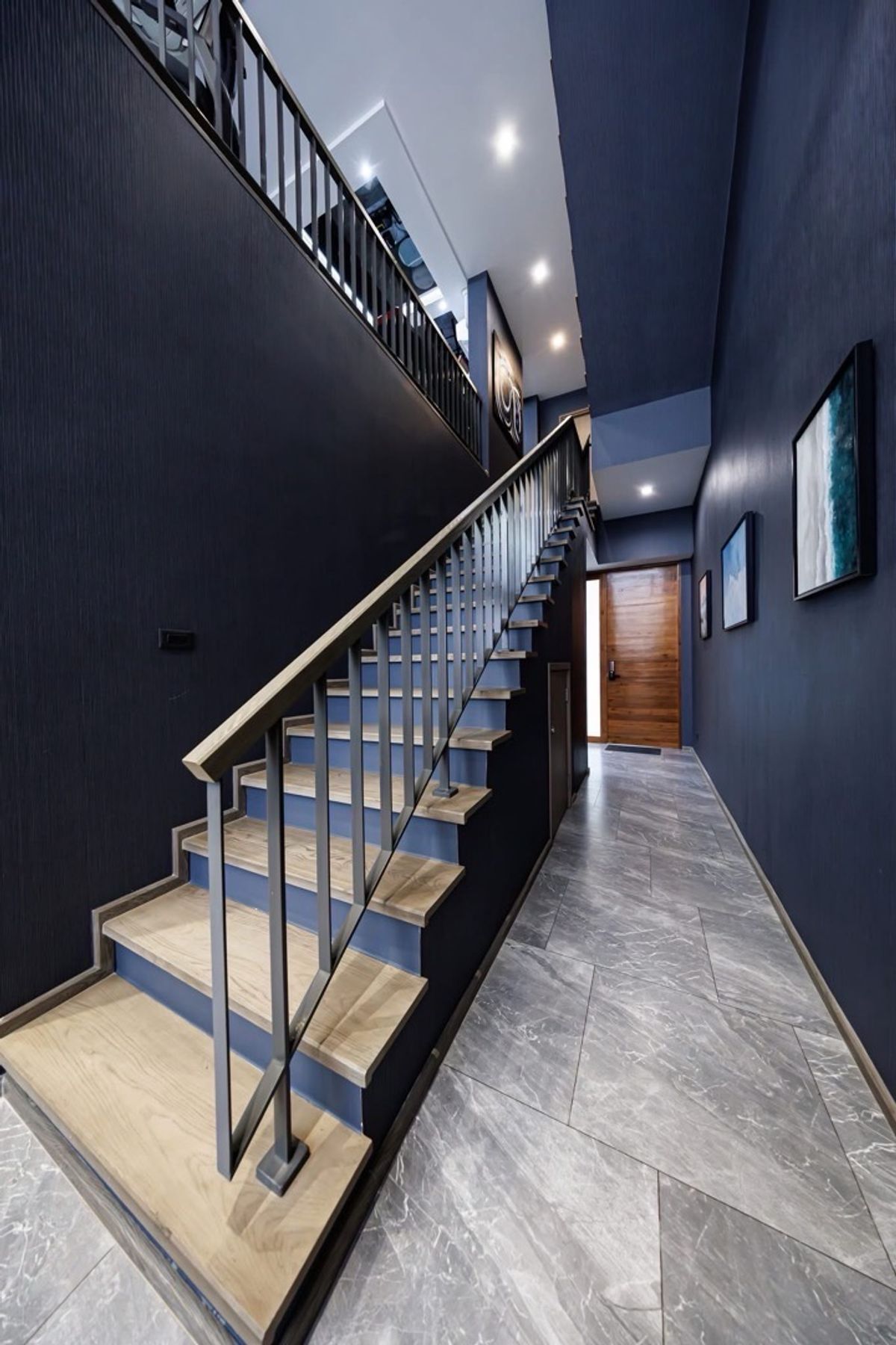 ขายทาวน์โฮมลาดพร้าว101 แฮปปี้แลนด์ : ขายพร้อมผู้เช่า กรกฏาคม 2569
ทาวน์โฮม เธอ ลาดพร้าว 93 ตกแต่งจัดเต็ม พร้อมลิฟต์ส่วนตัว อ่างจากุชชี่ Outdoor เฟอร์นิเจอร์ และเครื่องใช้ไฟฟ้า Hi-End เหมาะสำหรับครอบครัวขนาด กลาง-ใหญ่ ทำเลใจกลางเมือง ใกล้ BTS ลาดพร้าว 83