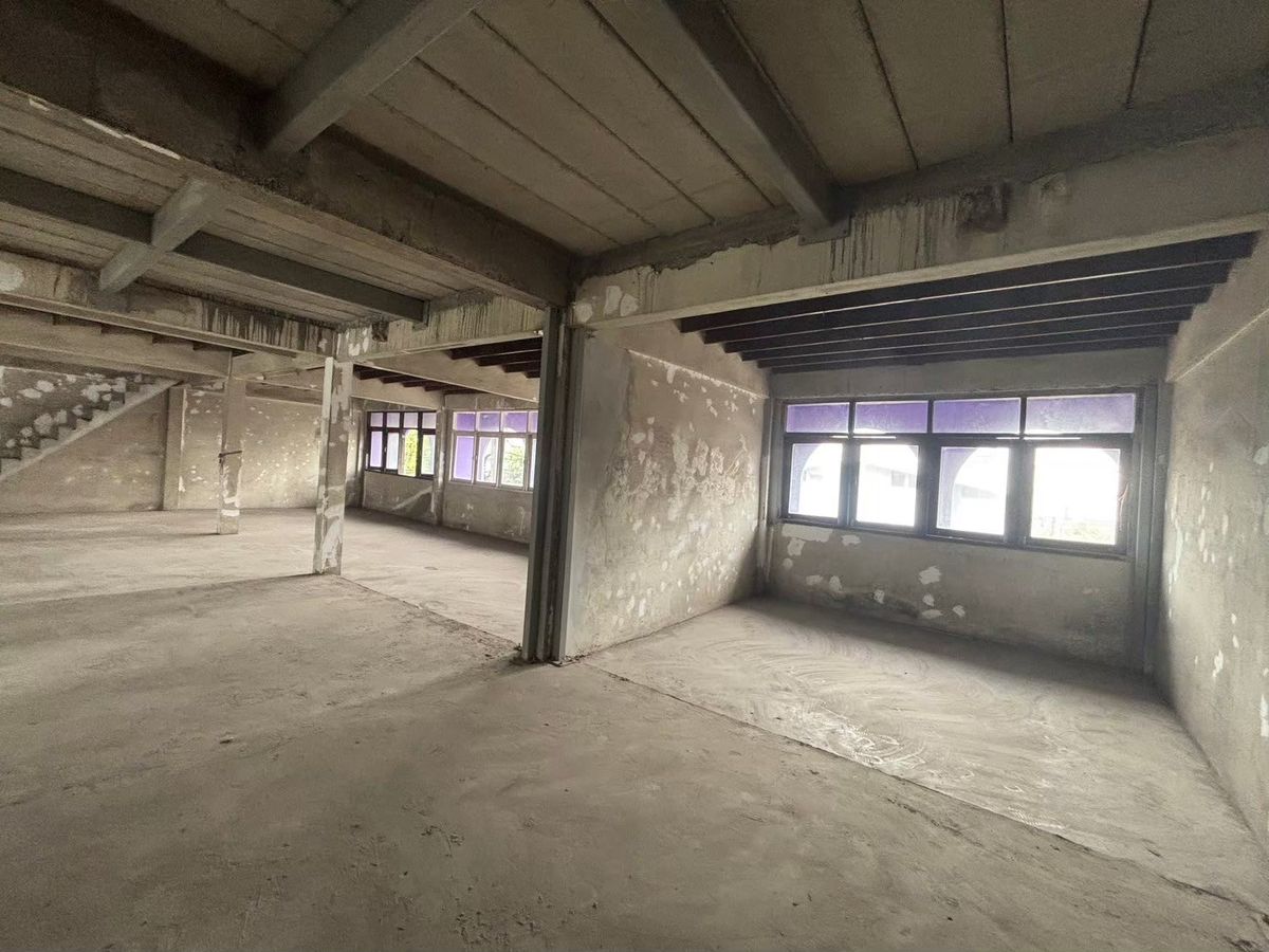 ให้เช่าอาคารพาณิชย์ลาดพร้าว เซ็นทรัลลาดพร้าว : ให้เช่า ตึกแถวลาดพร้าว 3 ชั้น 4 คูหา ตีทะลุทุกชั้น ให้เช่า สามารถดัดแปลง ทำอะไรได้หลายอย่าง ด้านหลังมีที่จอดรถ