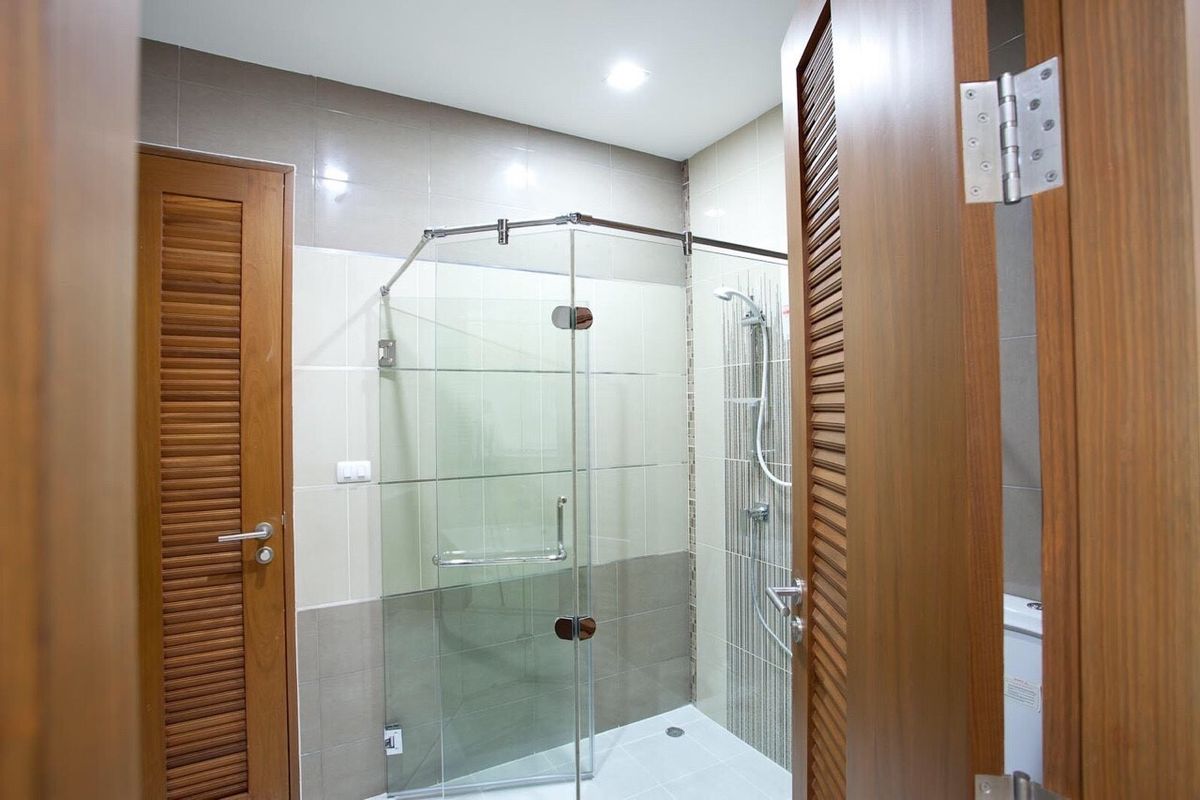 ขายคอนโดพัทยา บางแสน ชลบุรี สัตหีบ : ขาย/เช่า คอนโดสุดหรู ติดทะเล ทำเลทอง โครงการ คาซาลูนาพาราดิโซ