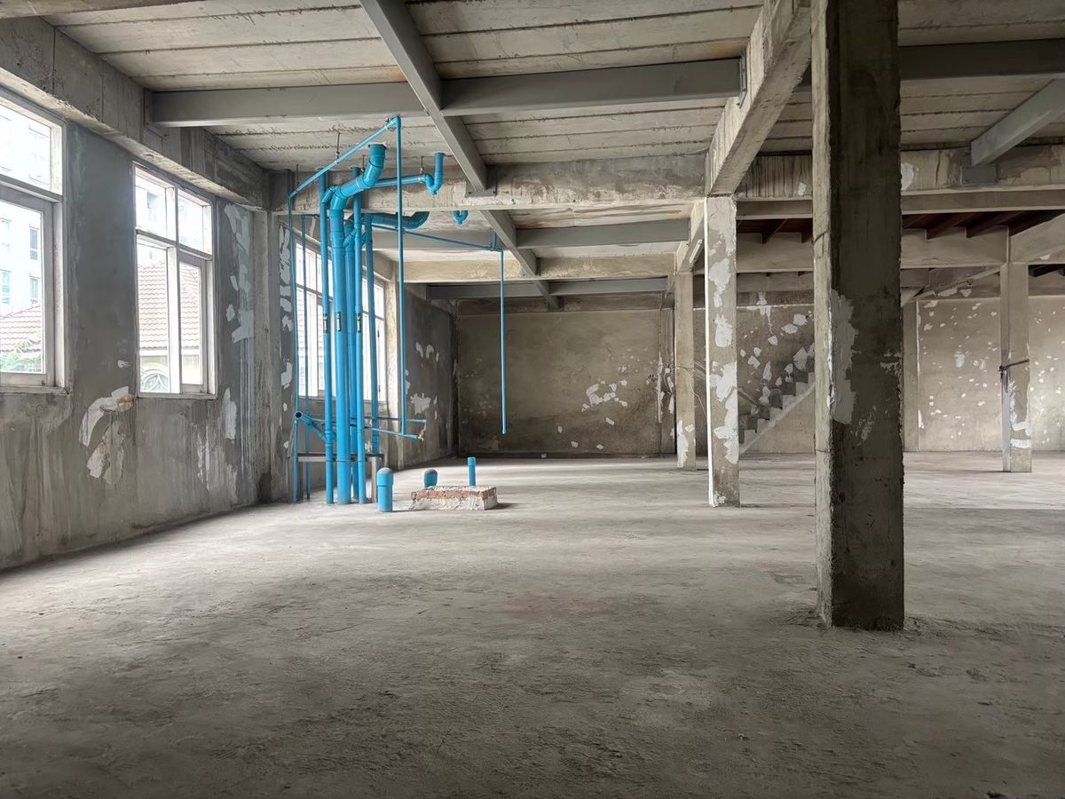 ให้เช่าอาคารพาณิชย์ลาดพร้าว เซ็นทรัลลาดพร้าว : ให้เช่า ตึกแถวลาดพร้าว 3 ชั้น 4 คูหา ตีทะลุทุกชั้น ให้เช่า สามารถดัดแปลง ทำอะไรได้หลายอย่าง ด้านหลังมีที่จอดรถ