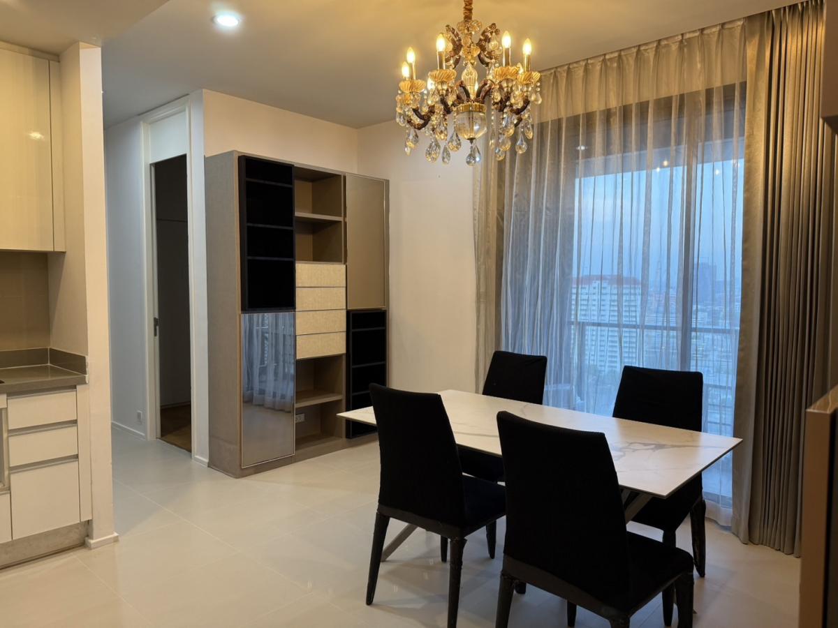 For SaleCondoLadprao, Central Ladprao : Outstanding with 2 bedrooms! M Ladprao Condo near BTS/MRT for only 10.9 million
Rent 32,000 baht/month with complete facilities, swimming pool - fitness!