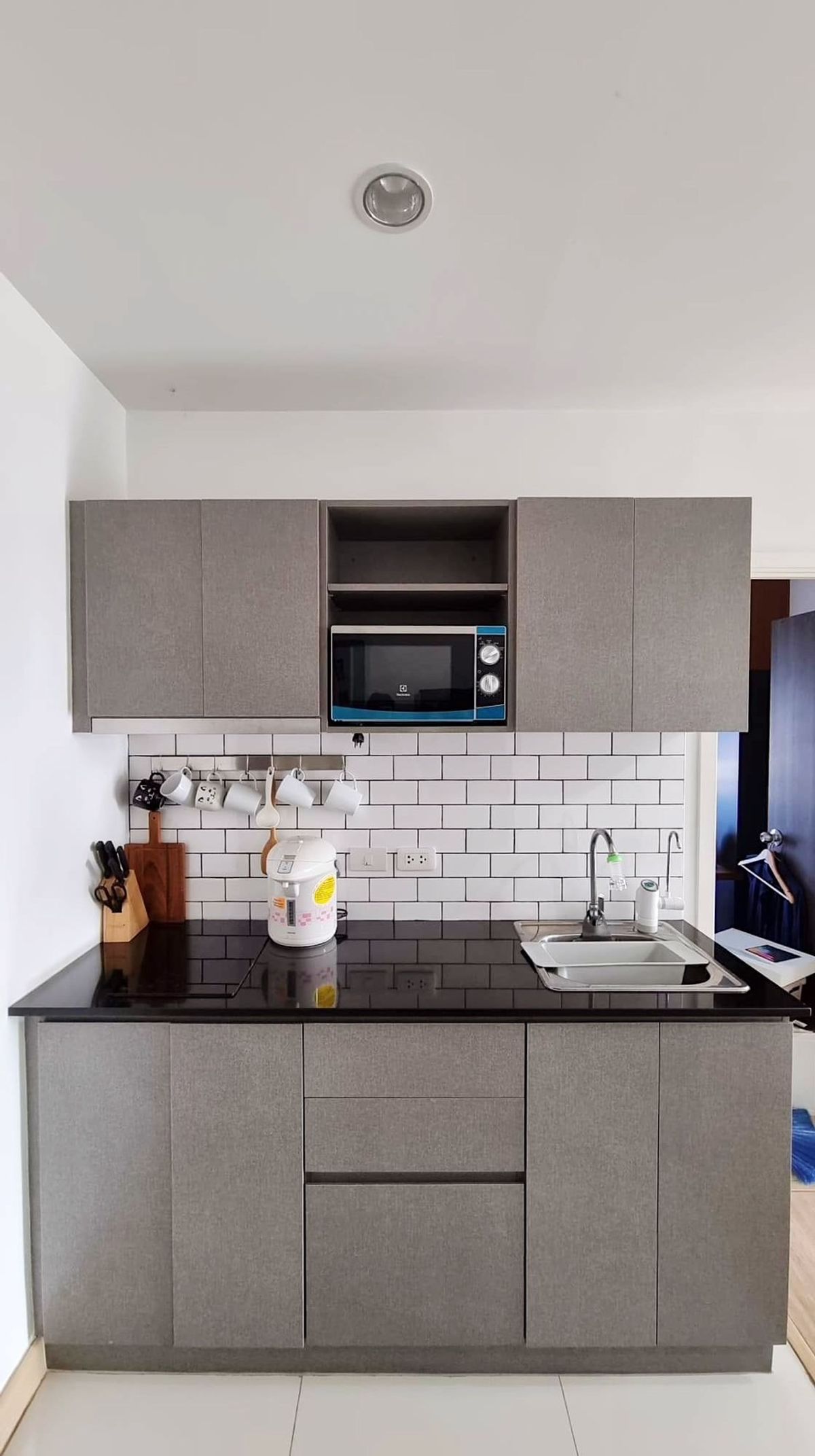 ให้เช่าคอนโดปิ่นเกล้า จรัญสนิทวงศ์ : พักสบายเจ้าของบิ๊วไว้สวยเพราะอยู่เอง 2ห้องนอน 1 ห้องน้ำ ที่ ธนาแอสโทเรีย