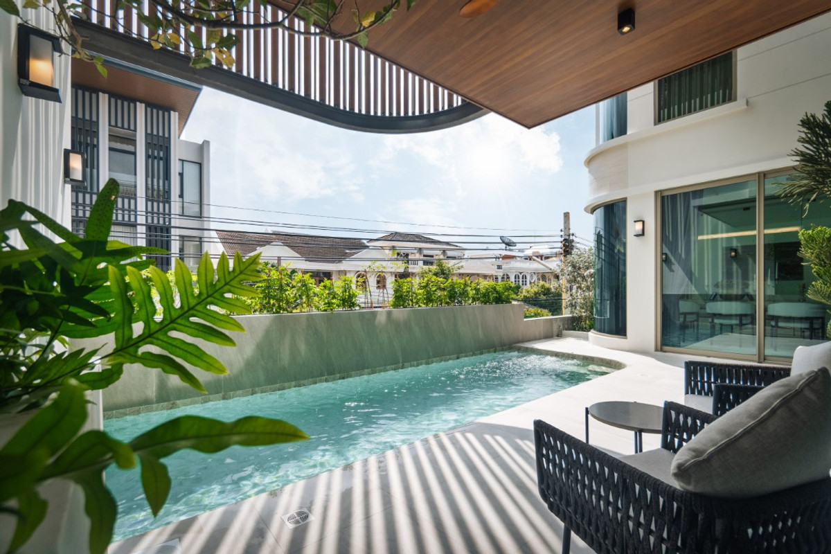 ขายบ้านปิ่นเกล้า จรัญสนิทวงศ์ : เครสเซนตัน ปิ่นเกล้า บ้านเดี่ยว 4 ห้องนอน 4 ที่จอดรถ ตรงข้ามเซ็นทรัล ปิ่นเกล้า 