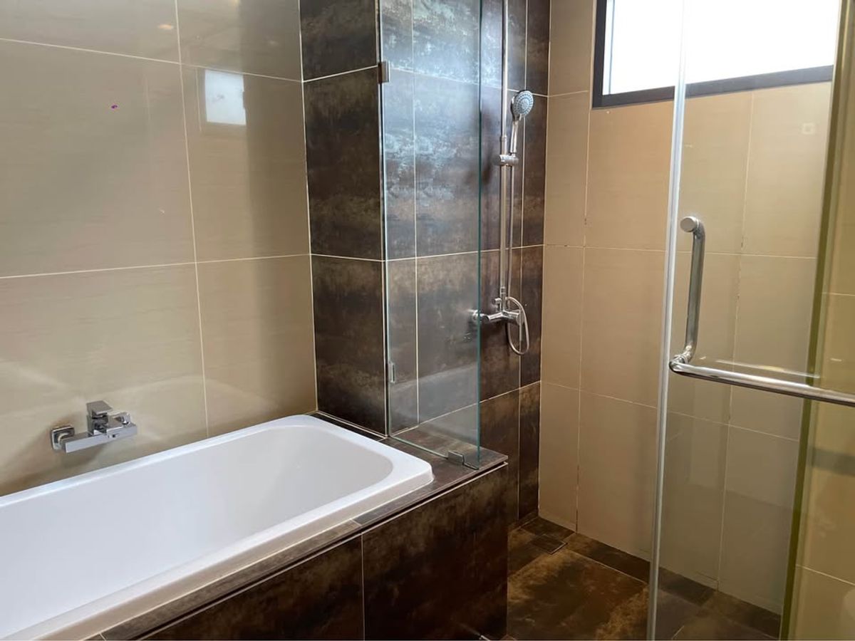 For RentCondoKhlongtoei, Kluaynamthai : Condo Qube Suites Sukhumvit 46, beautiful room, complete furniture Ready to rent