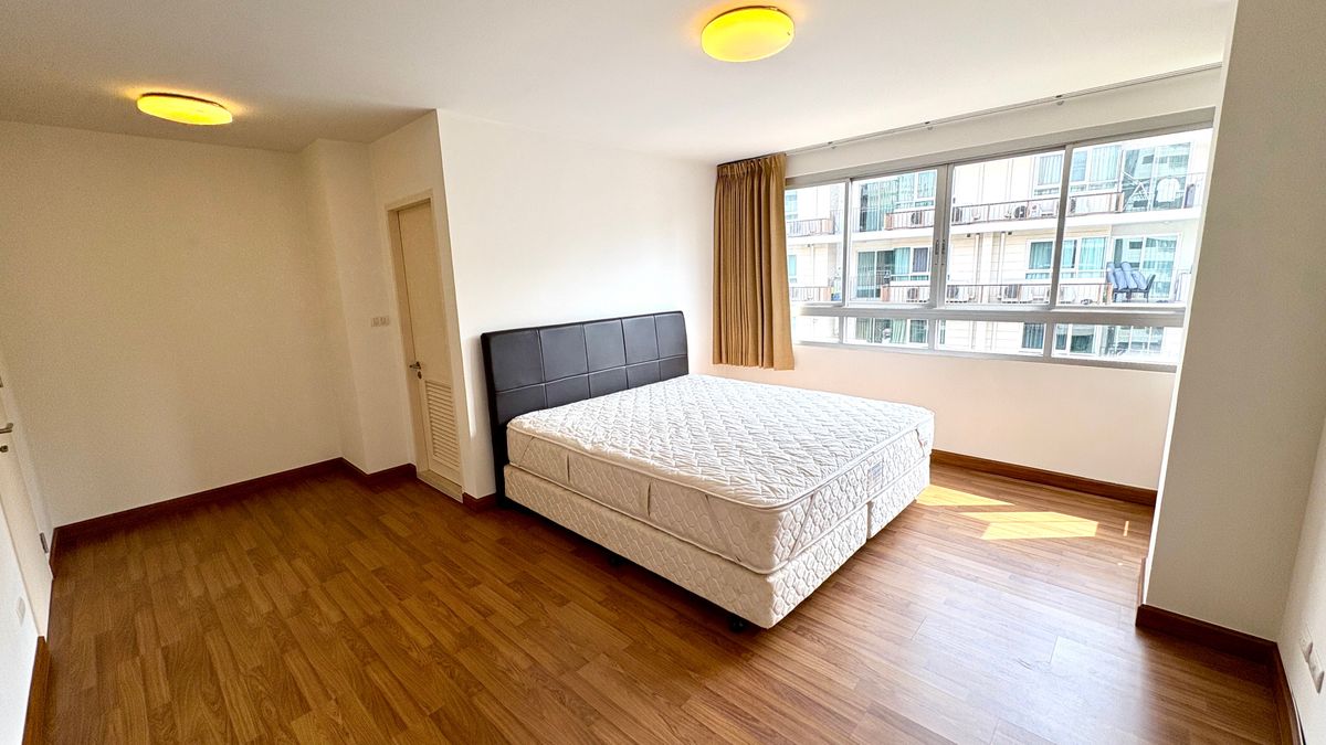 ขายคอนโดสุขุมวิท อโศก ทองหล่อ : ขาย The Clover ทองหล่อ เรียบหรู ไม่เคยอยู่ ห้องใหญ่ 70 ตร.ม. 2 นอน 2 น้ำ 