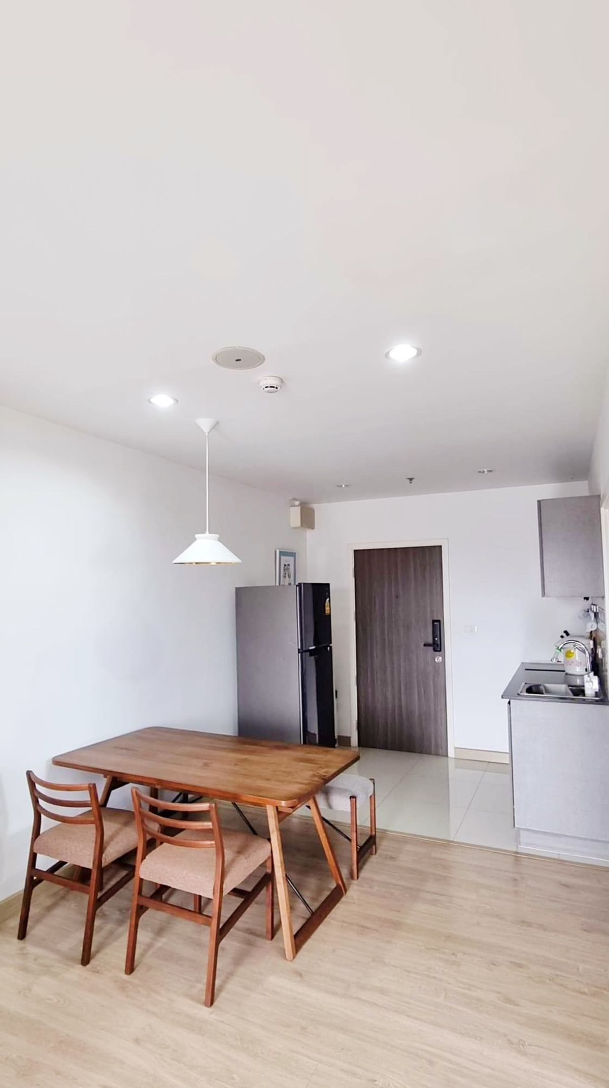 ให้เช่าคอนโดปิ่นเกล้า จรัญสนิทวงศ์ : พักสบายเจ้าของบิ๊วไว้สวยเพราะอยู่เอง 2ห้องนอน 1 ห้องน้ำ ที่ ธนาแอสโทเรีย