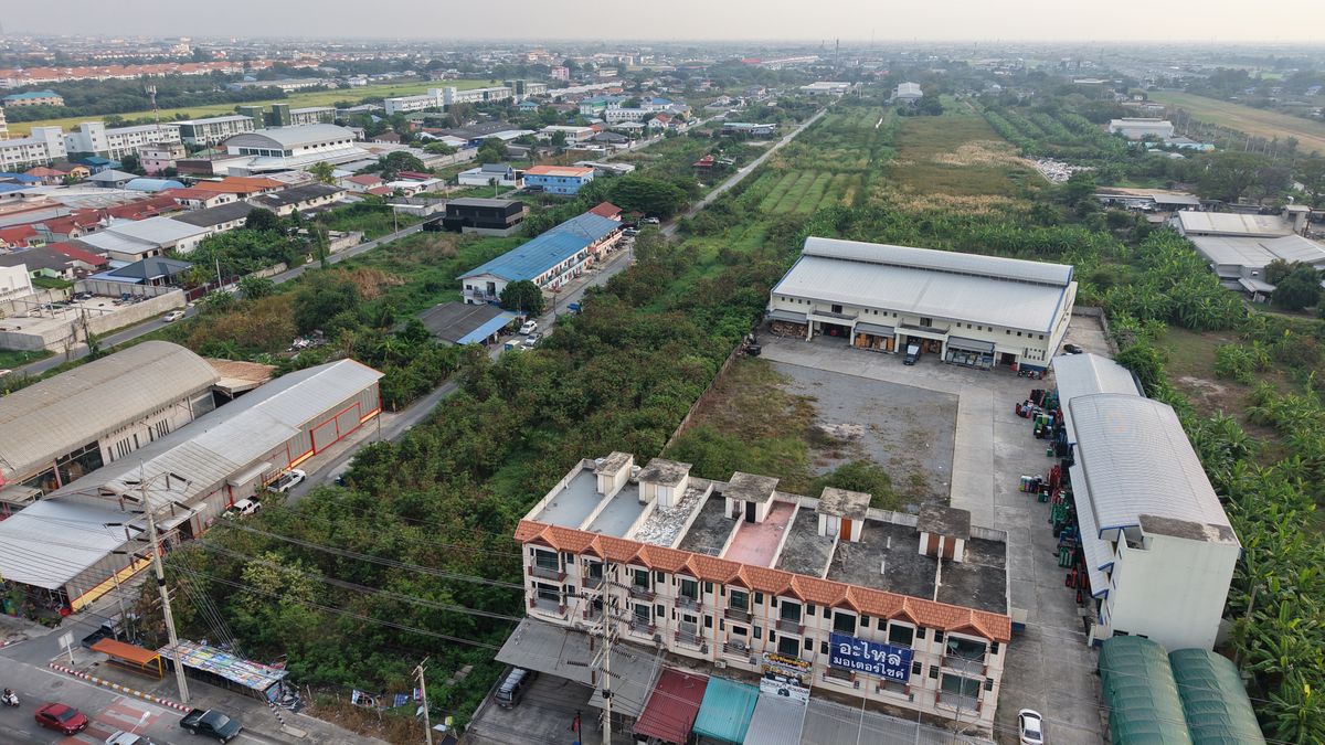 ShowroomNonthaburi, Bang Yai, Bangbuathong : Golden opportunity for investors! 4 rai of land in the best location Next to Bang Kruai-Sai Noi Road